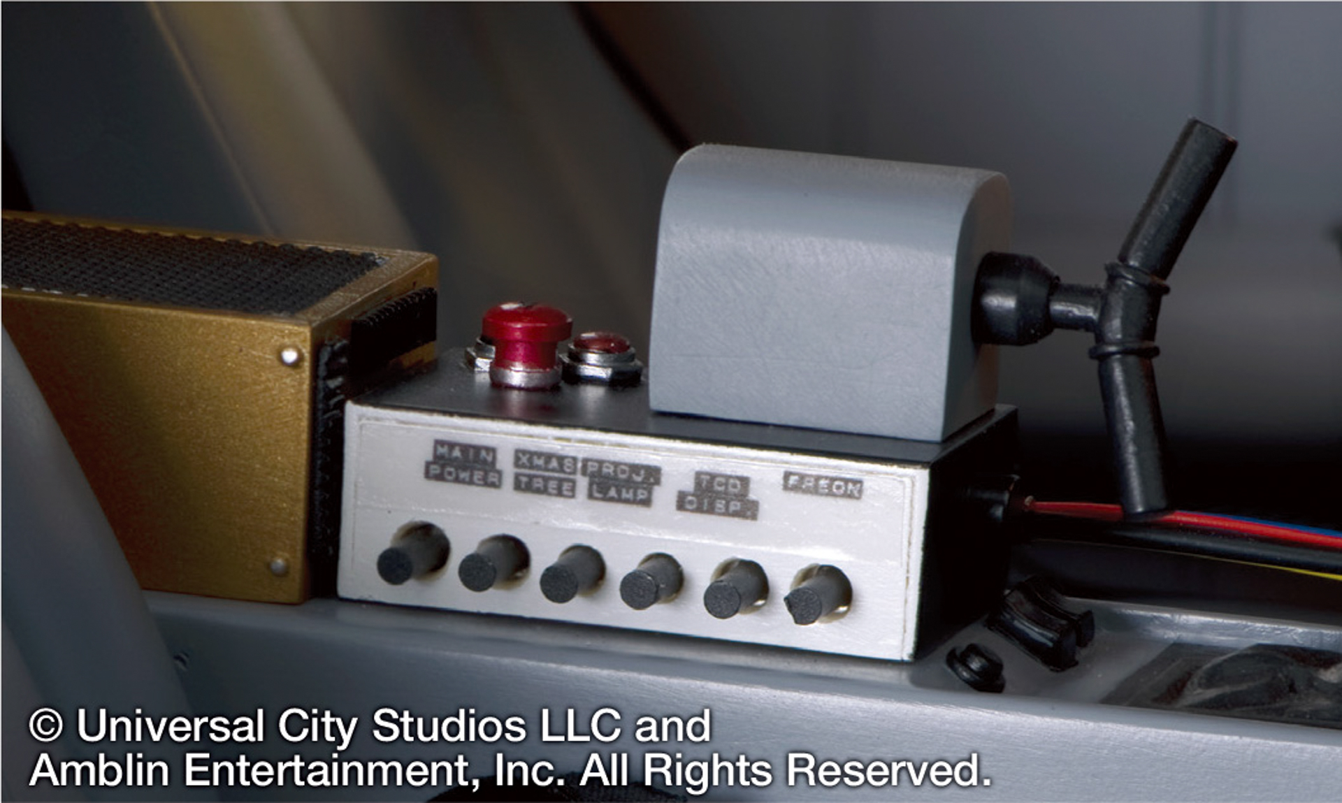 ライト類を制御できるスイッチボックス