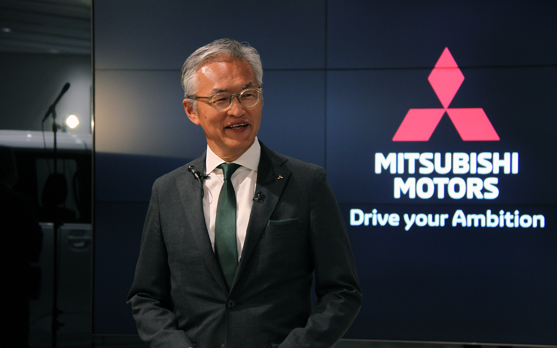 三菱自動車工業株式会社 代表執行役副社長（営業担当）中村達夫氏