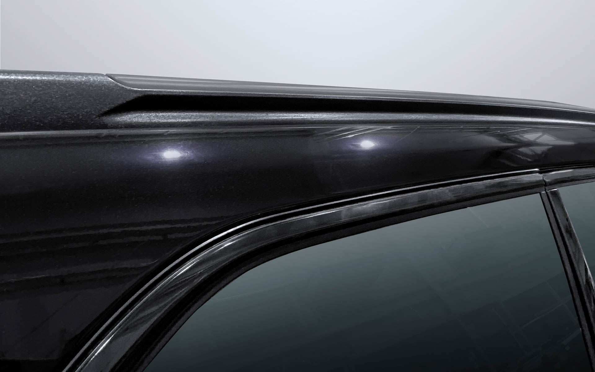 ブラックルーフレール＆グロスブラックウィンドウモールディング