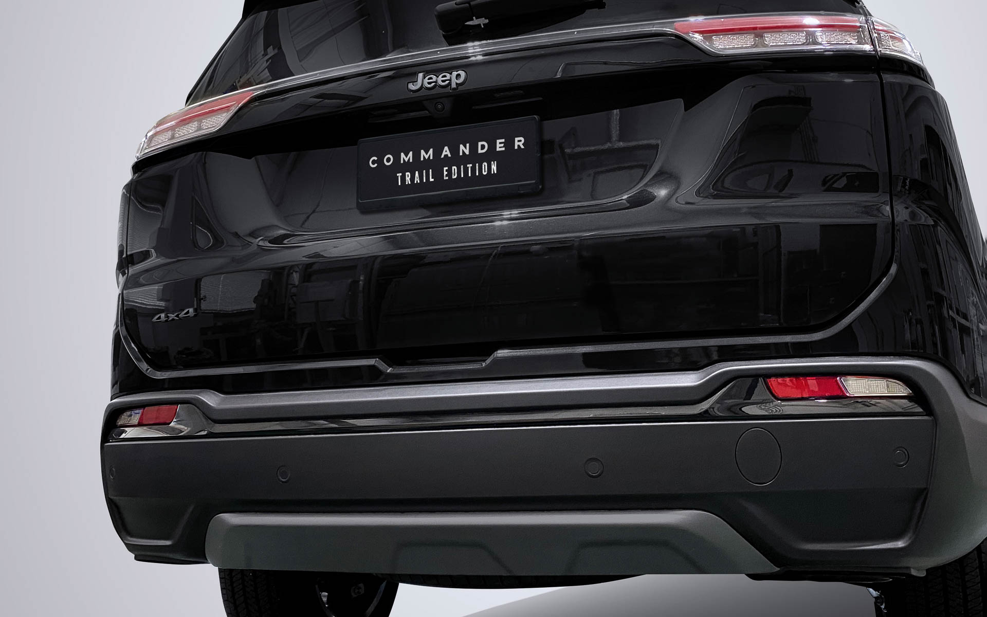 ニュートラルグレーアクセント