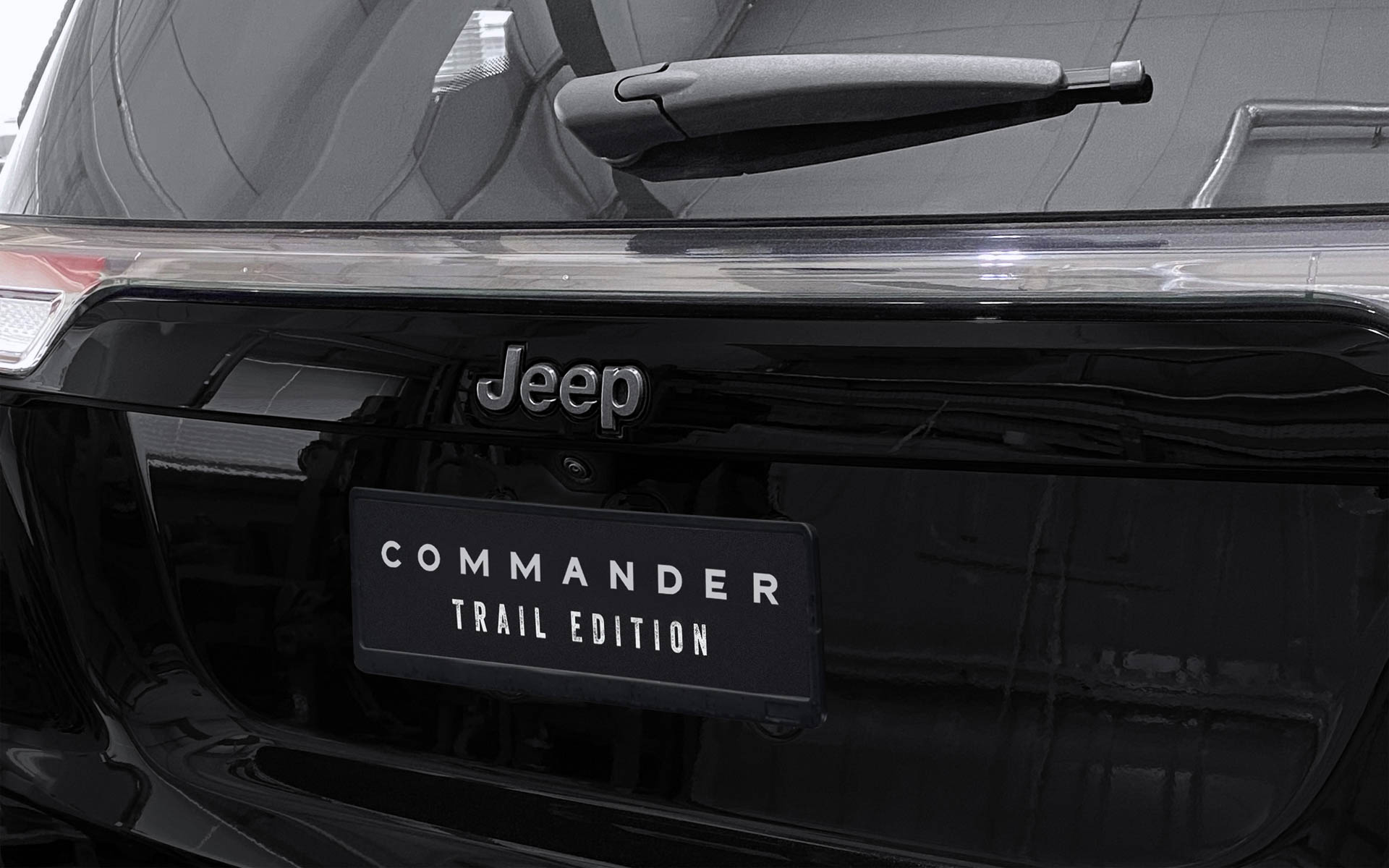 ニュートラルグレーアクセント