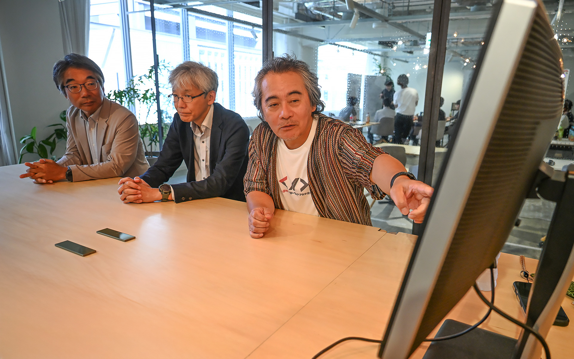 トヨタ自動車の大手町オフィスでは、AIに関する講座などトヨタソフトウェアアカデミーの先端的な取り組みについて話をうかがった