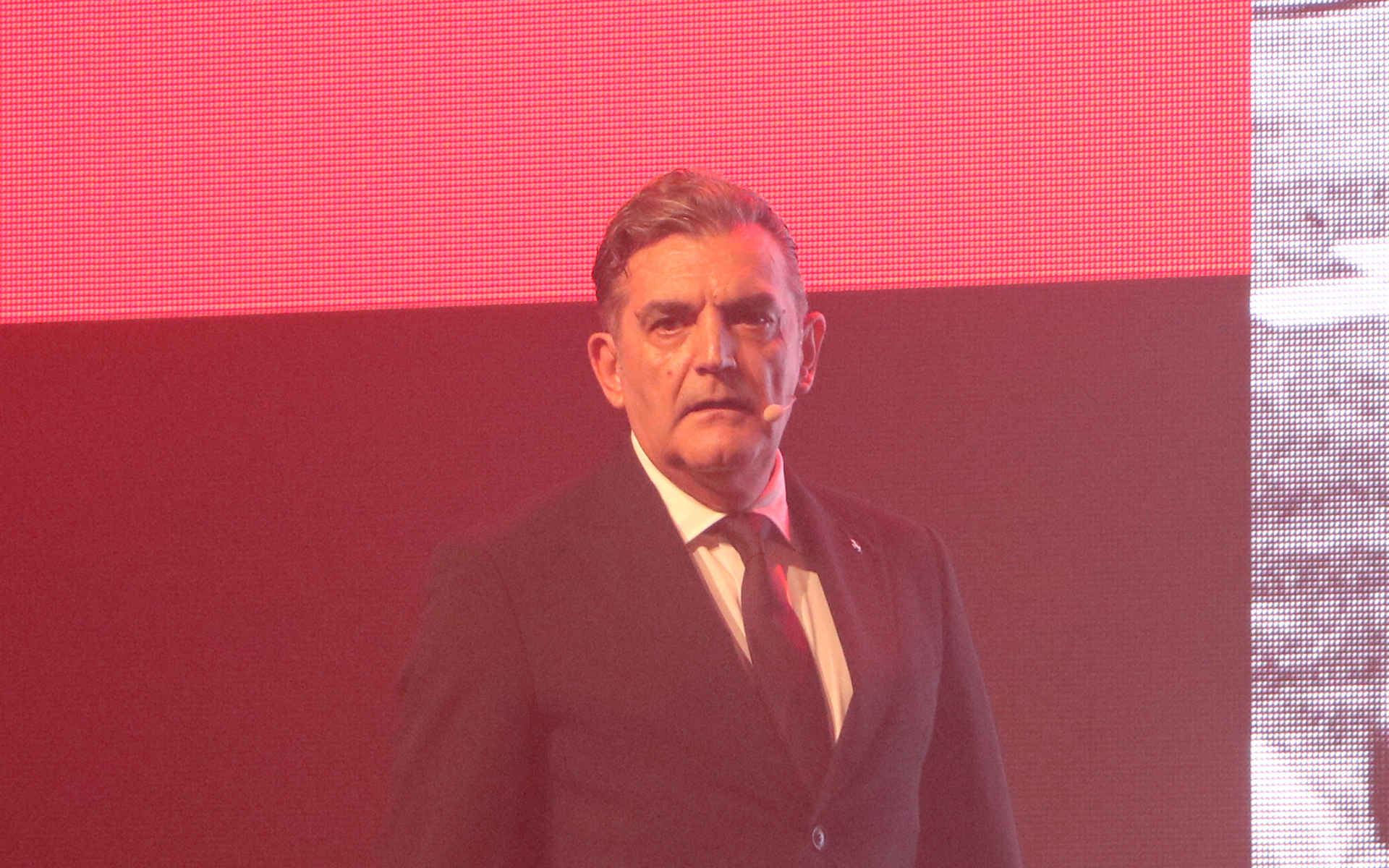 849テスタロッサを紹介するフェラーリ・ジャパン 代表取締役社長のドナート・ロマニエッロ氏