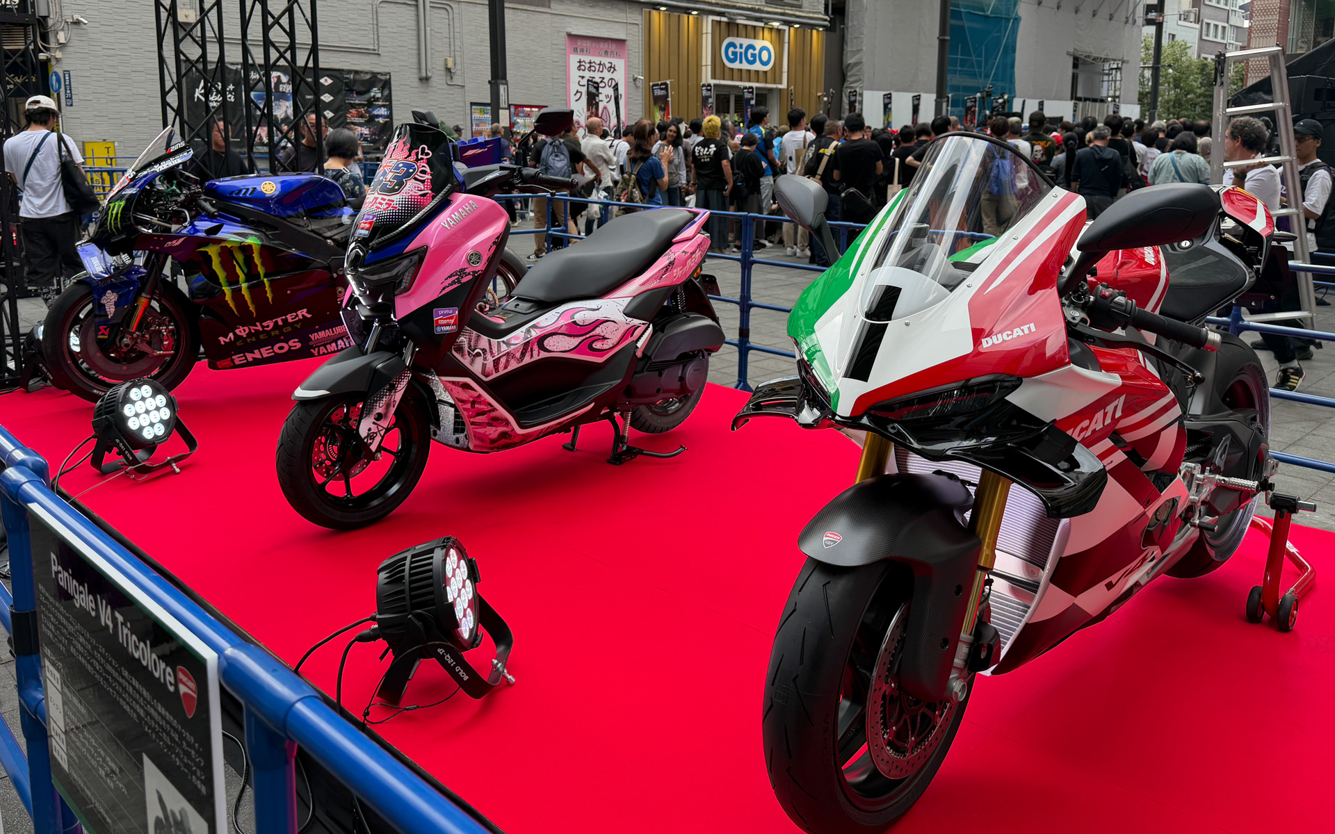 会場では、日本ファクトリーチーム（Honda HRC Castrol、Monster Energy Yamaha MotoGP ）のグランプリマシンや小椋藍選手所属Trackhouse MotoGP Teamのリバリーを施したAprilia製RS 660 Extrema、Panigale V4 Tricolore（Ducati）などが展示された