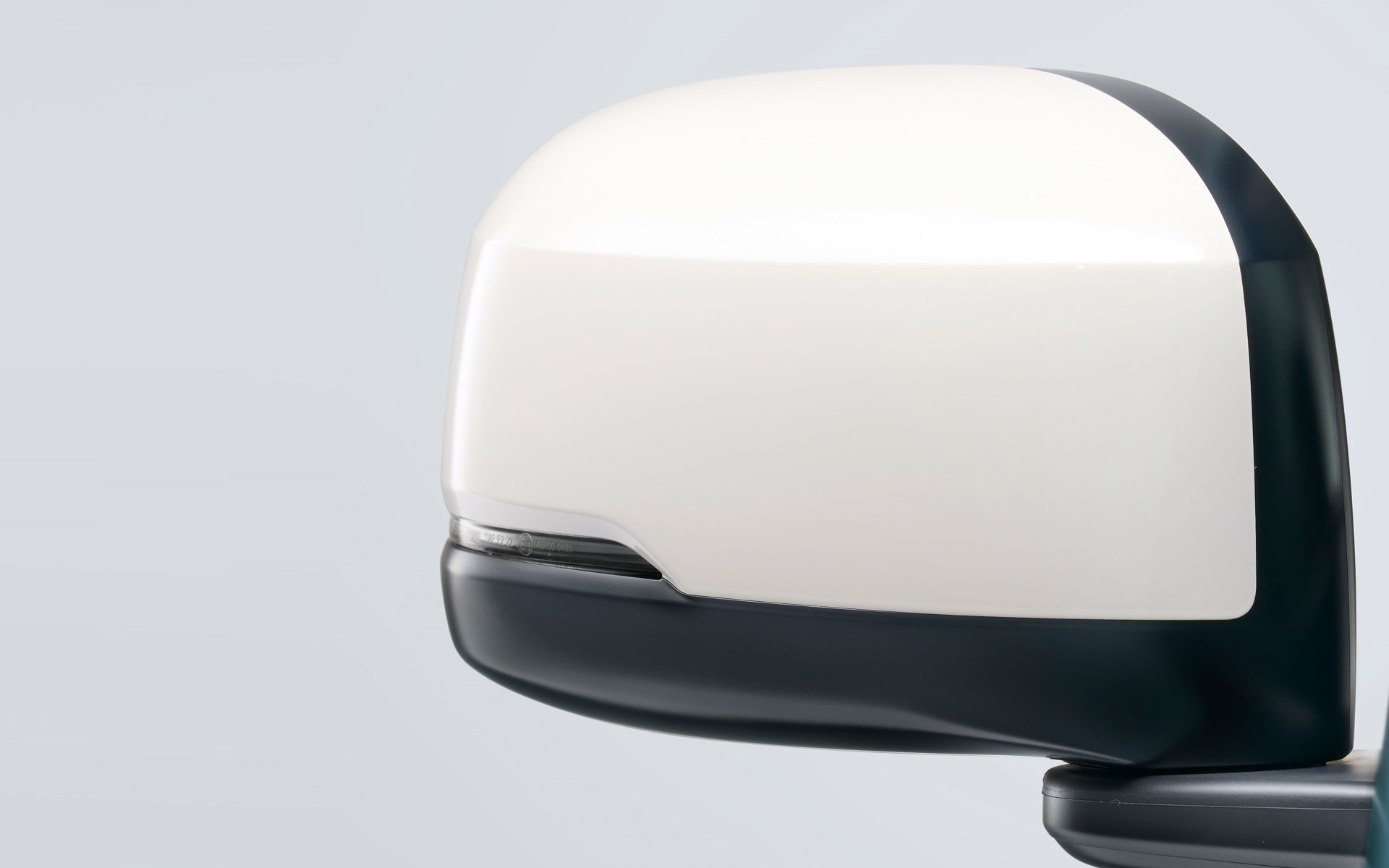 オフホワイト塗装の専用ドアミラー