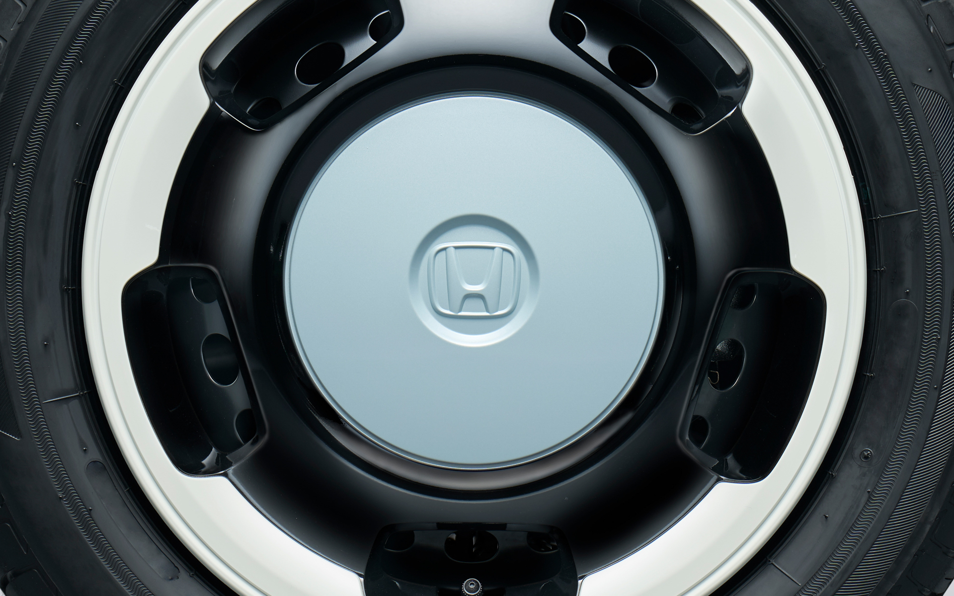 カラードフルホイールキャップ