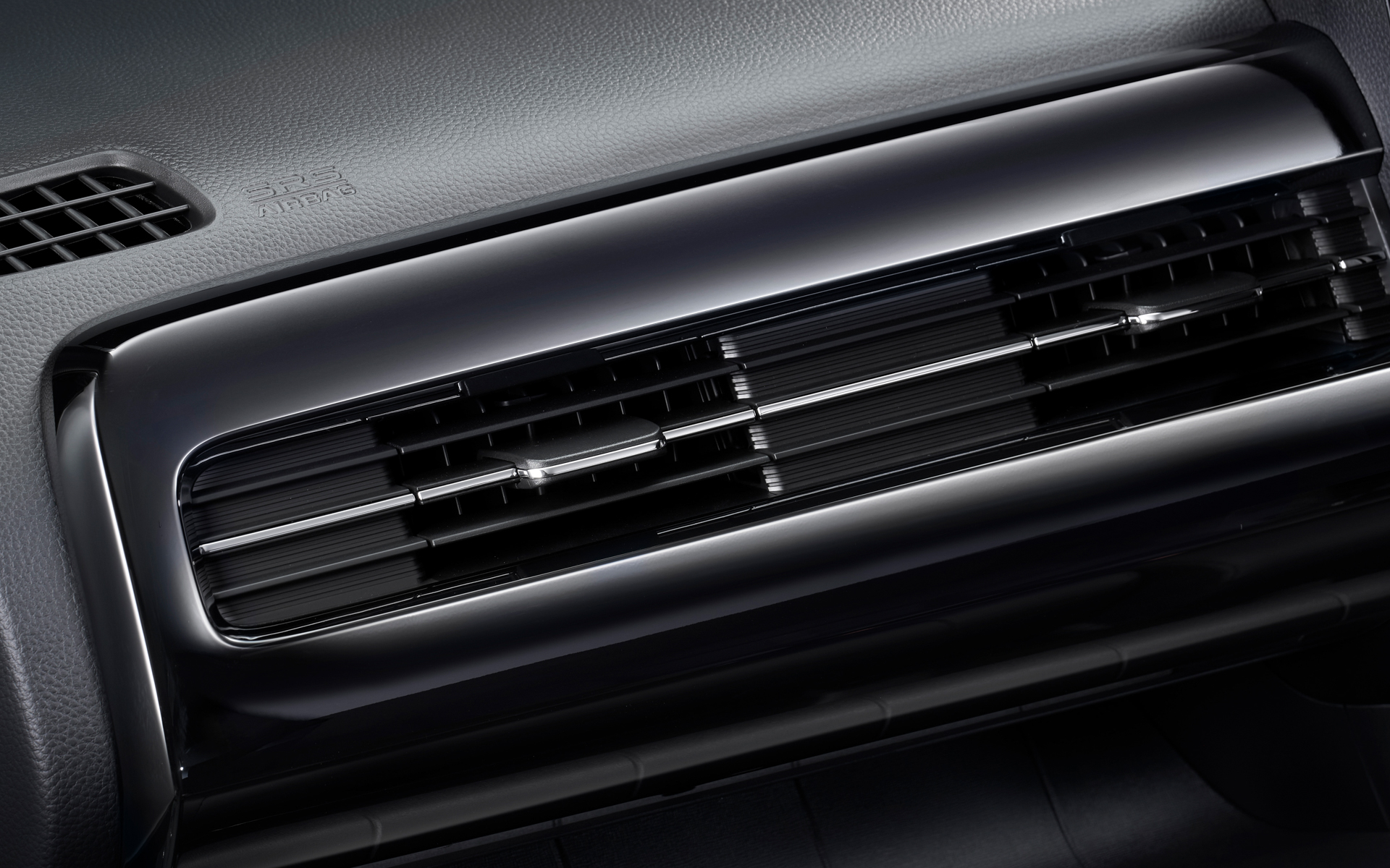 助手席インパネガーニッシュ（ピアノブラック塗装）