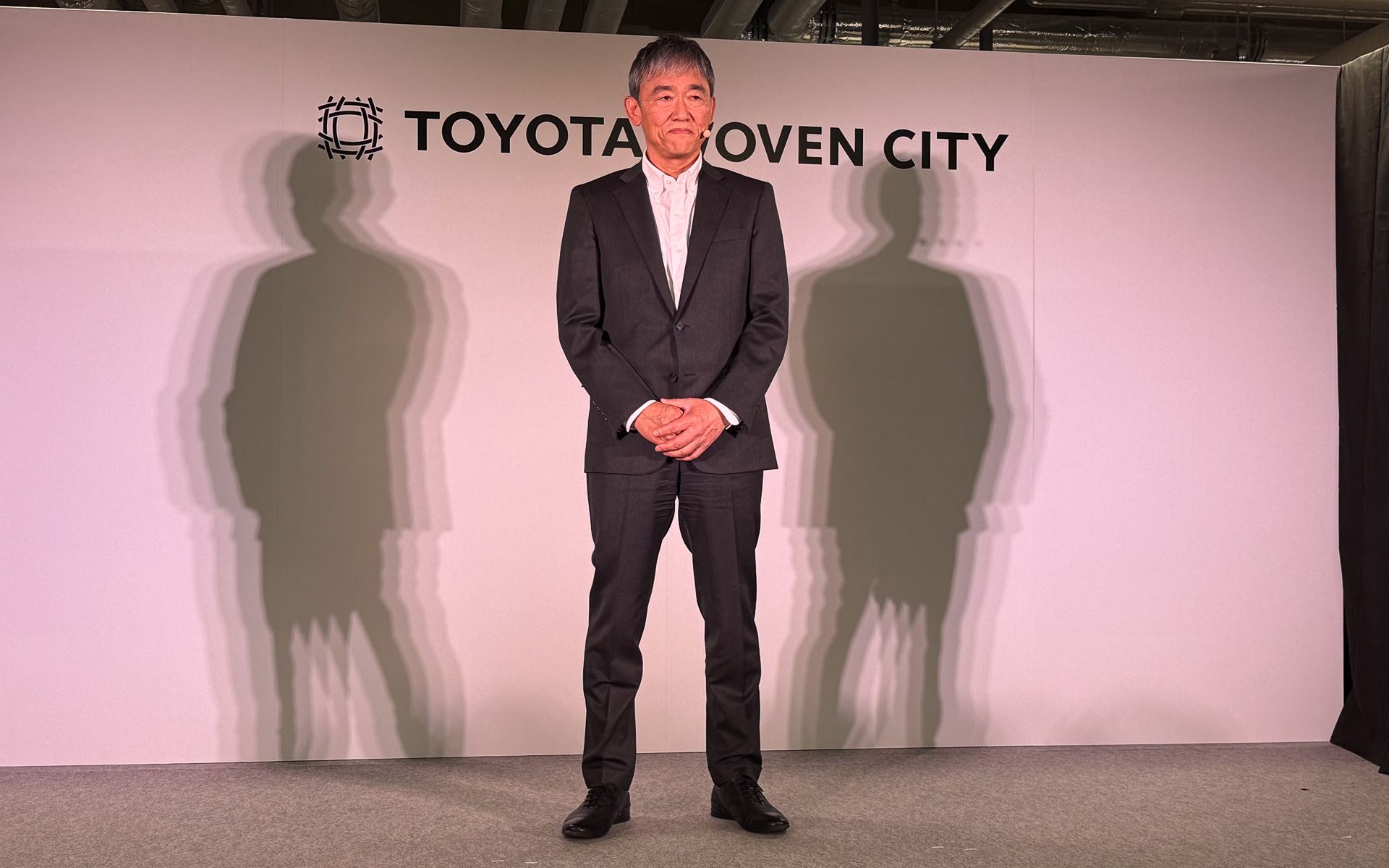 ウーブン・バイ・トヨタについて説明を行なう隈部CEO