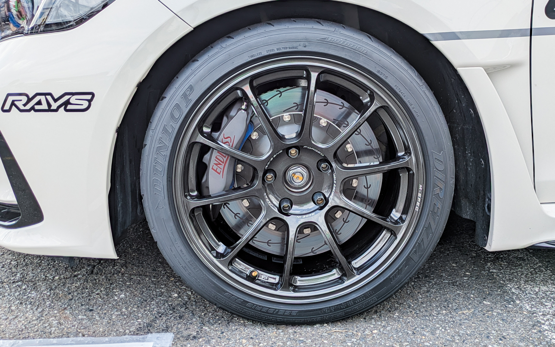 ボルクレーシング「ZE40」