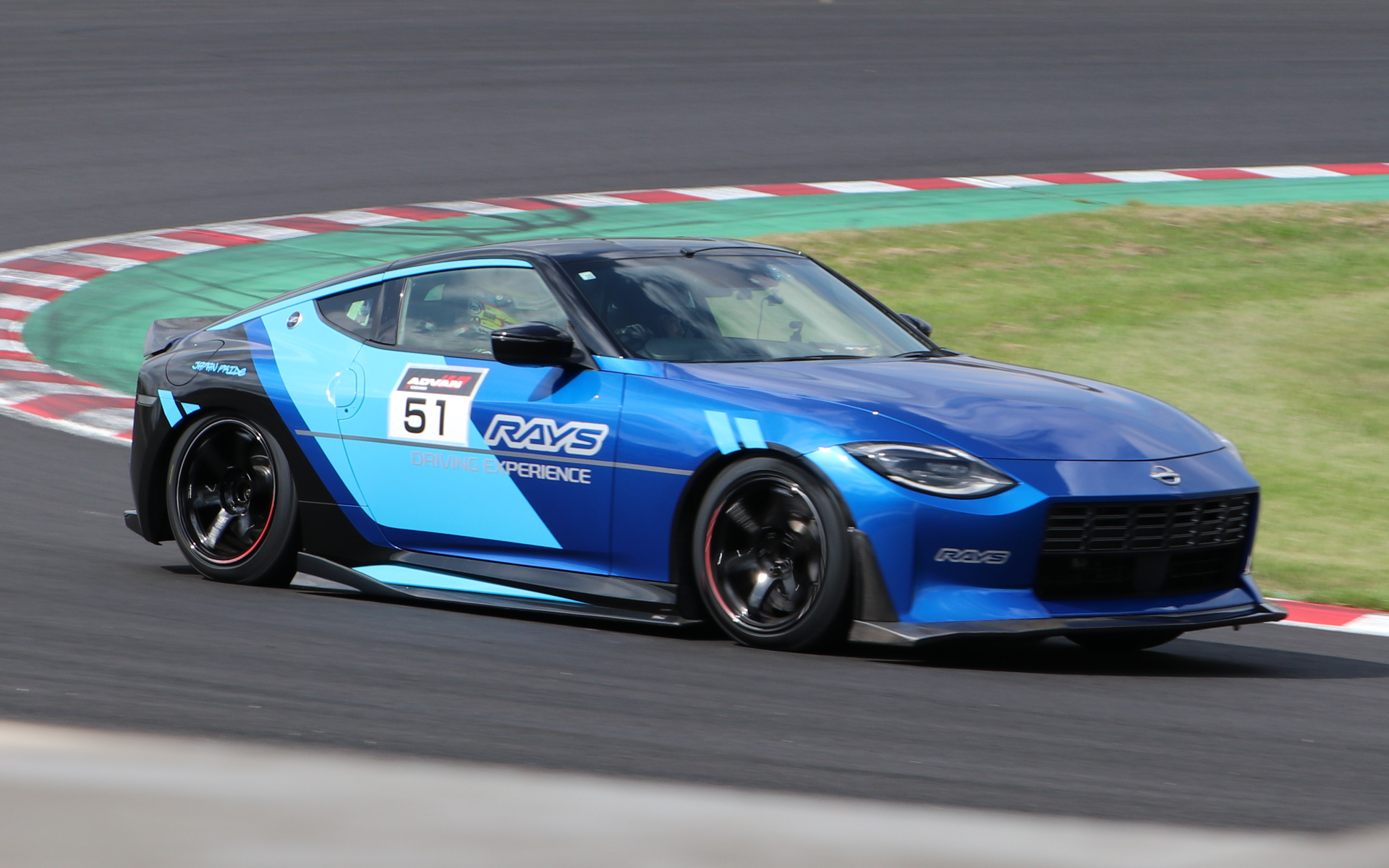 フェアレディZ×ボルクレーシング「TE37 SAGA S-plus」、ドライバーは千代選手