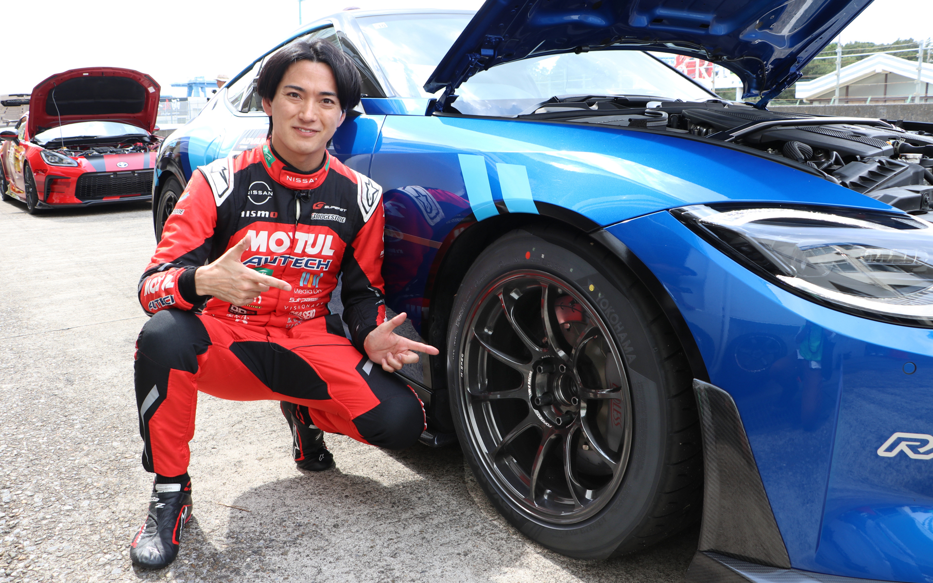 筑波サーキットでホイール履き替えインプレ走行を行なった千代勝正選手