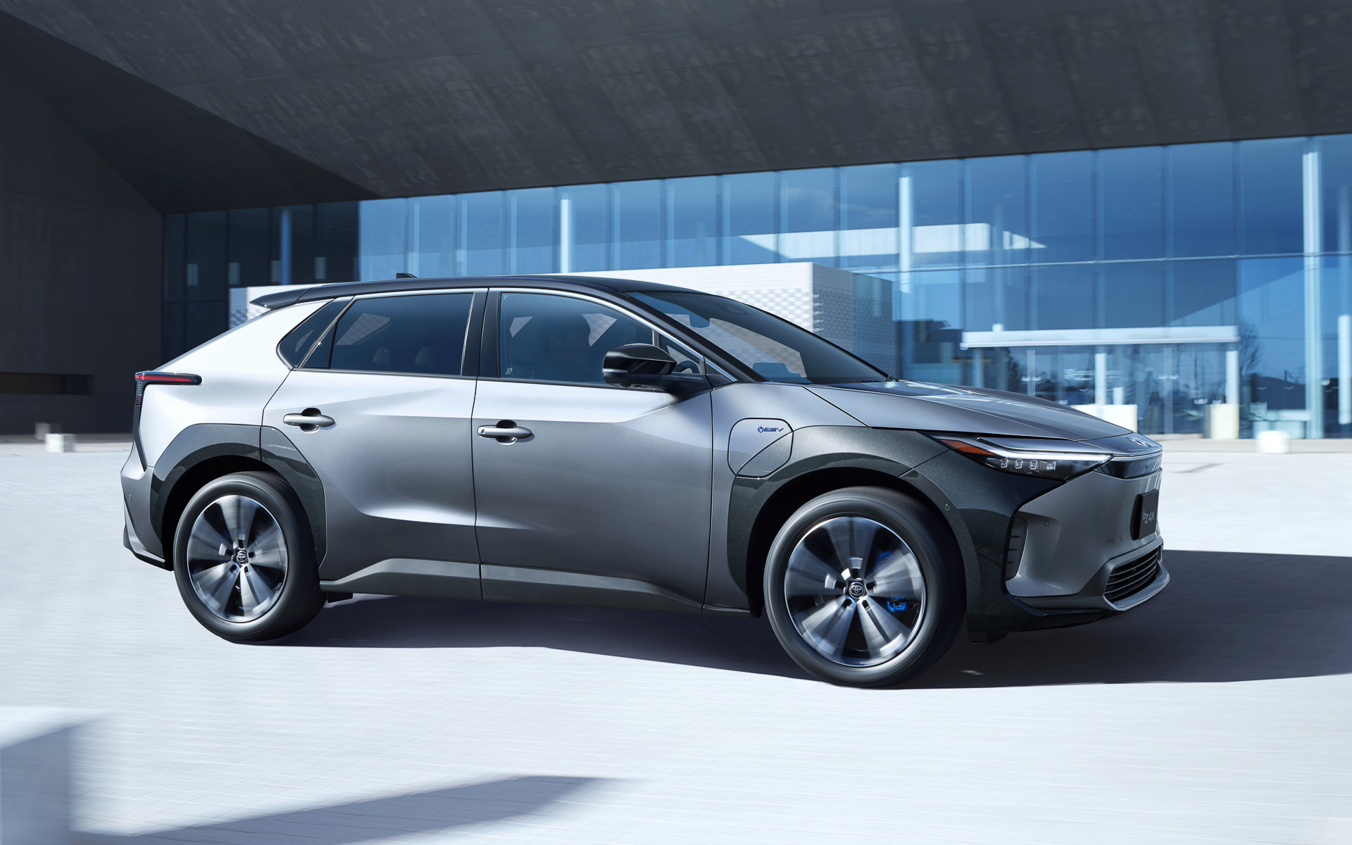 スバルと共同開発したBEV専用プラットフォームを採用