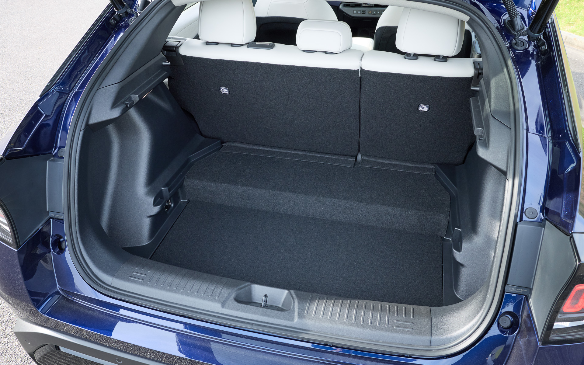 ラゲッジスペース容量は最大420L