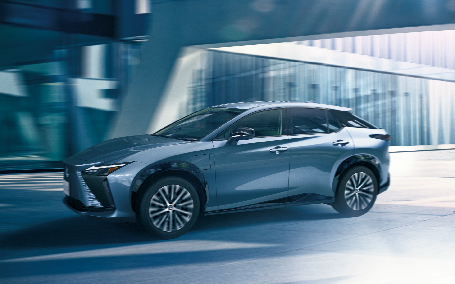 レクサスならではの走行性能である「Lexus Driving Signature」を進化