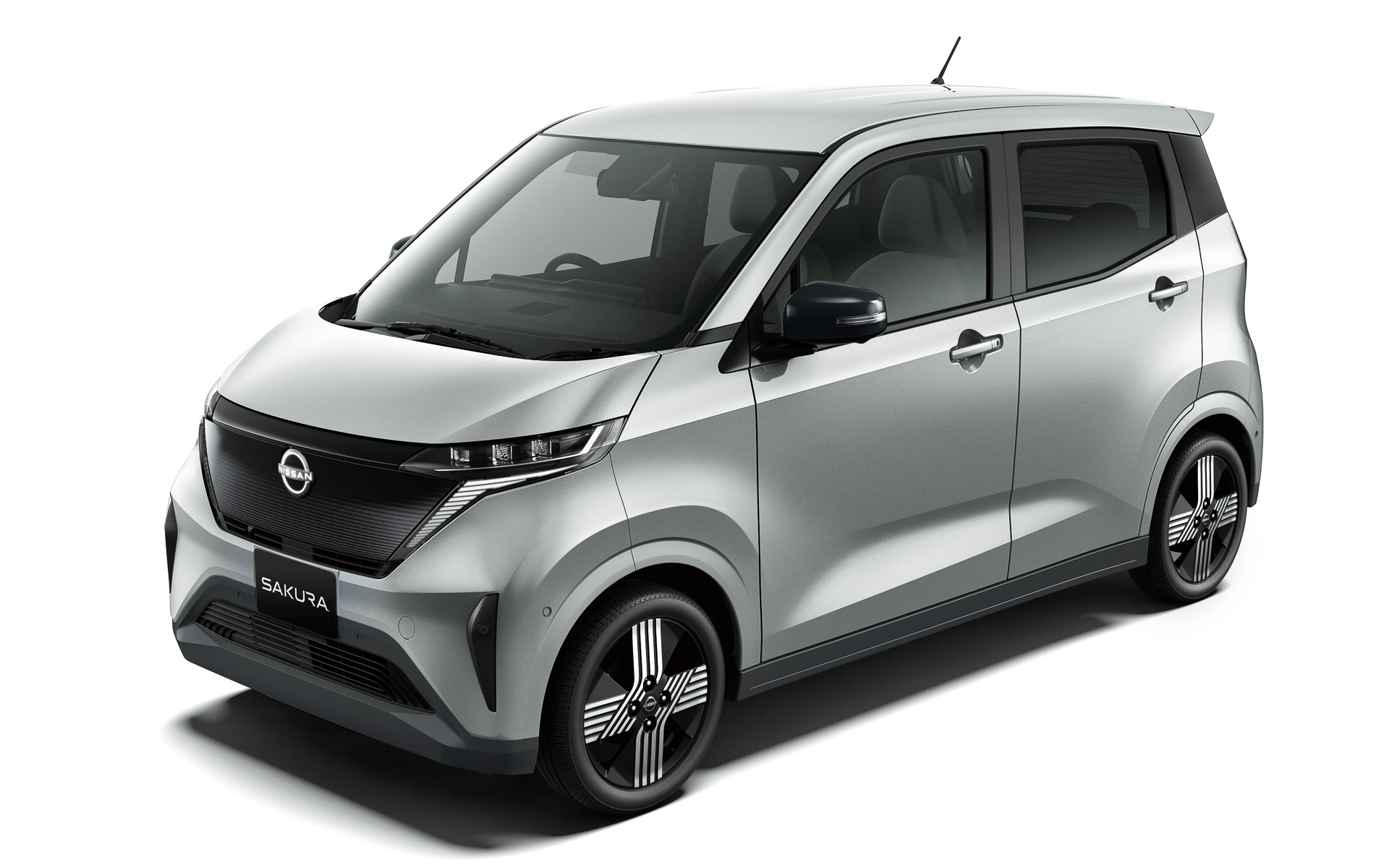 ボディカラーは2トーン9種類、モノトーン6種類の計15種類