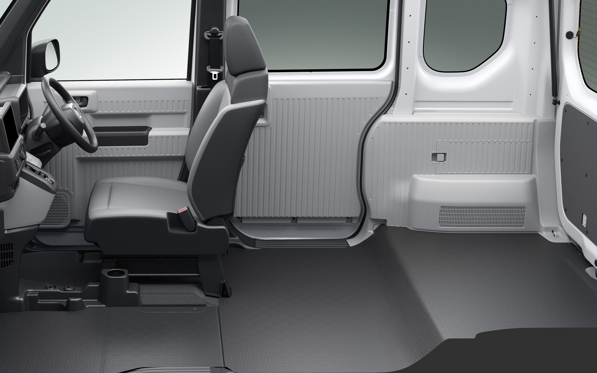 e：Gは運転席以外にシートのない1人乗り