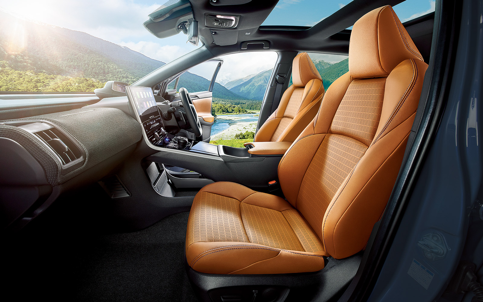 全車のフロントシートとリアシートの左右に「シートヒーター」を標準装備