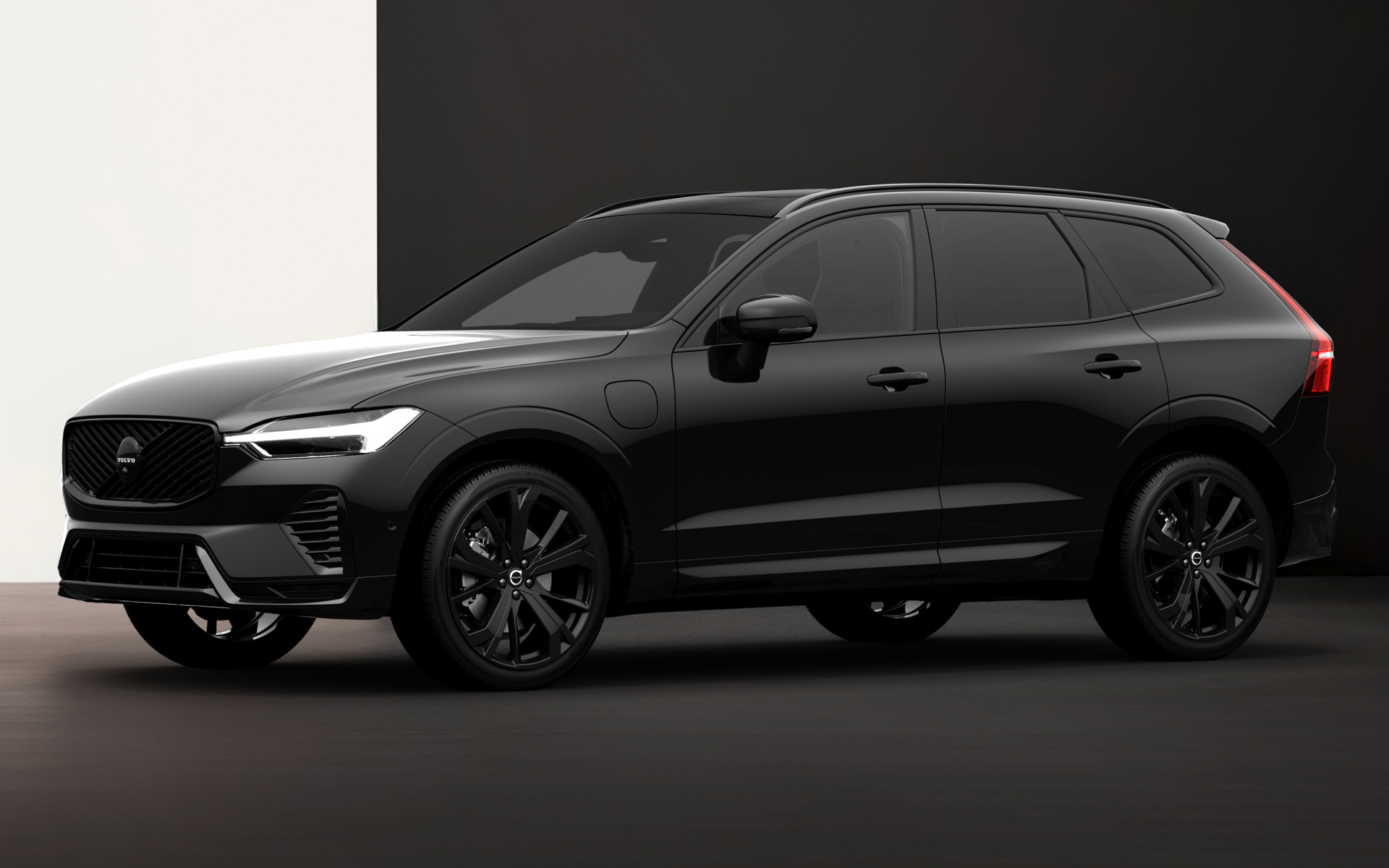 ボルボは特別仕様車「XC60 ウルトラ T6 AWD プラグインハイブリッド ブラックエディション」を発売した
