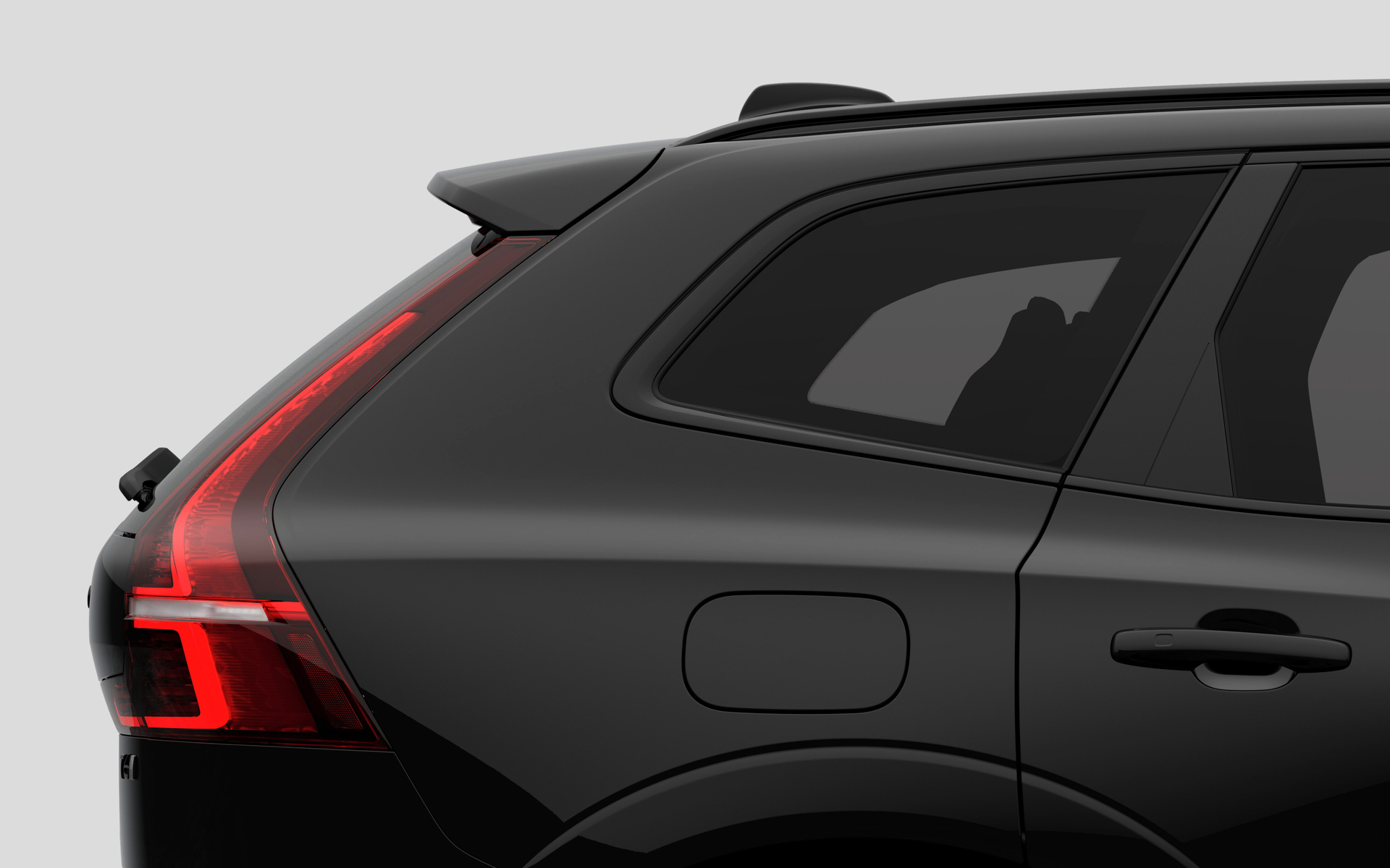 エクステリアをブラックコーディネートで引き締めた