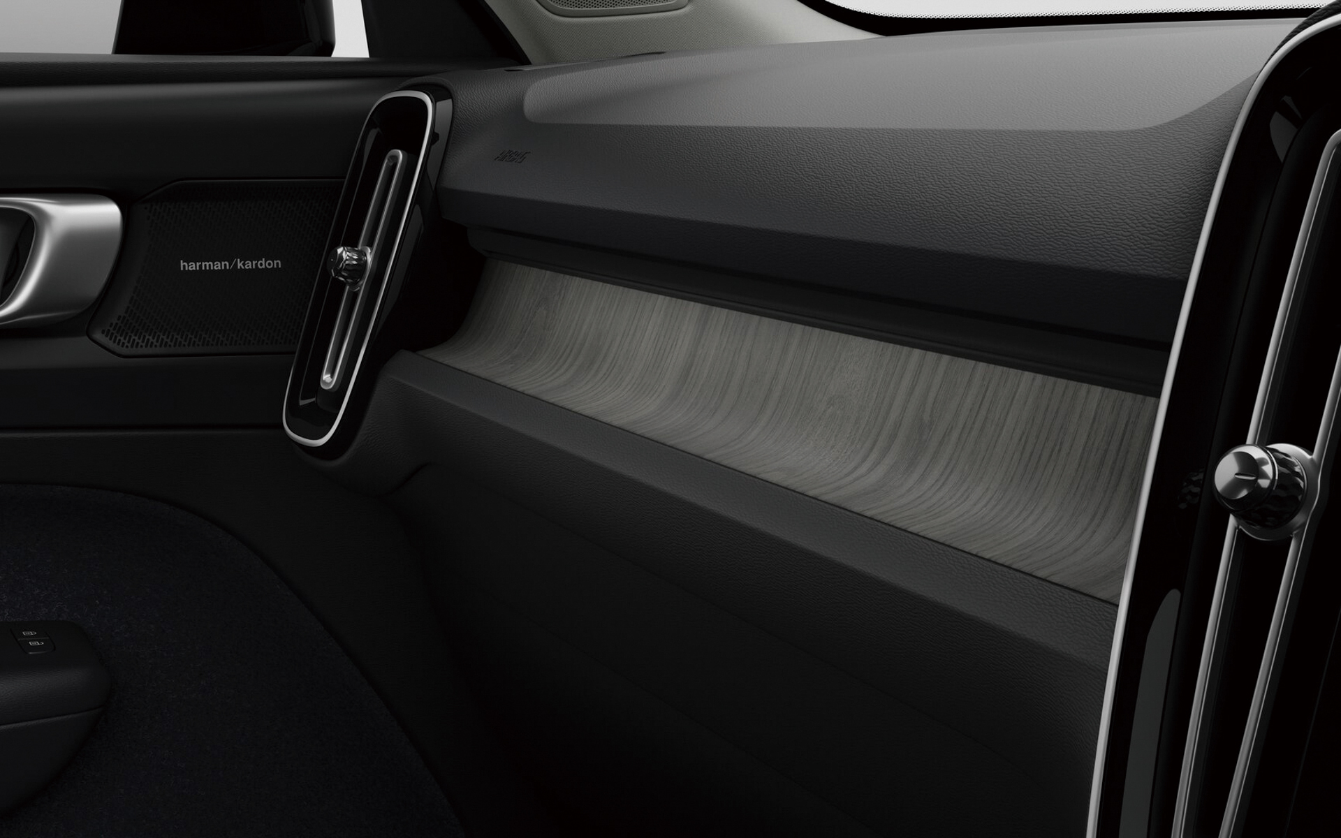 デコラティブ・パネルに天然木を使ったドリフトウッド・パネルをEX40で初採用した