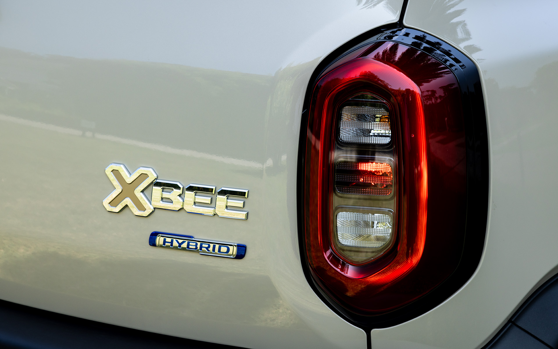 リアコンビランプは全車共通のLEDタイプ