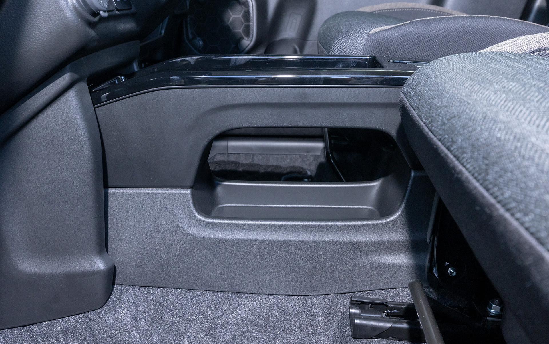 上下2段式となっており収納力が高い