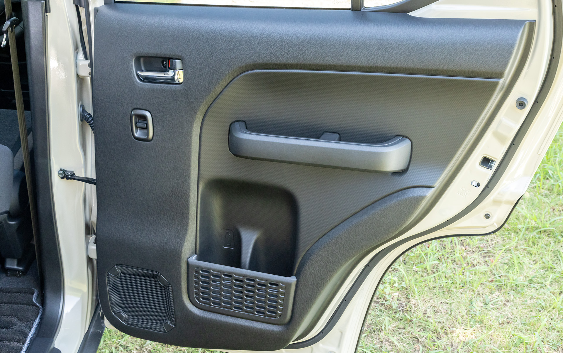 リアドアトリム