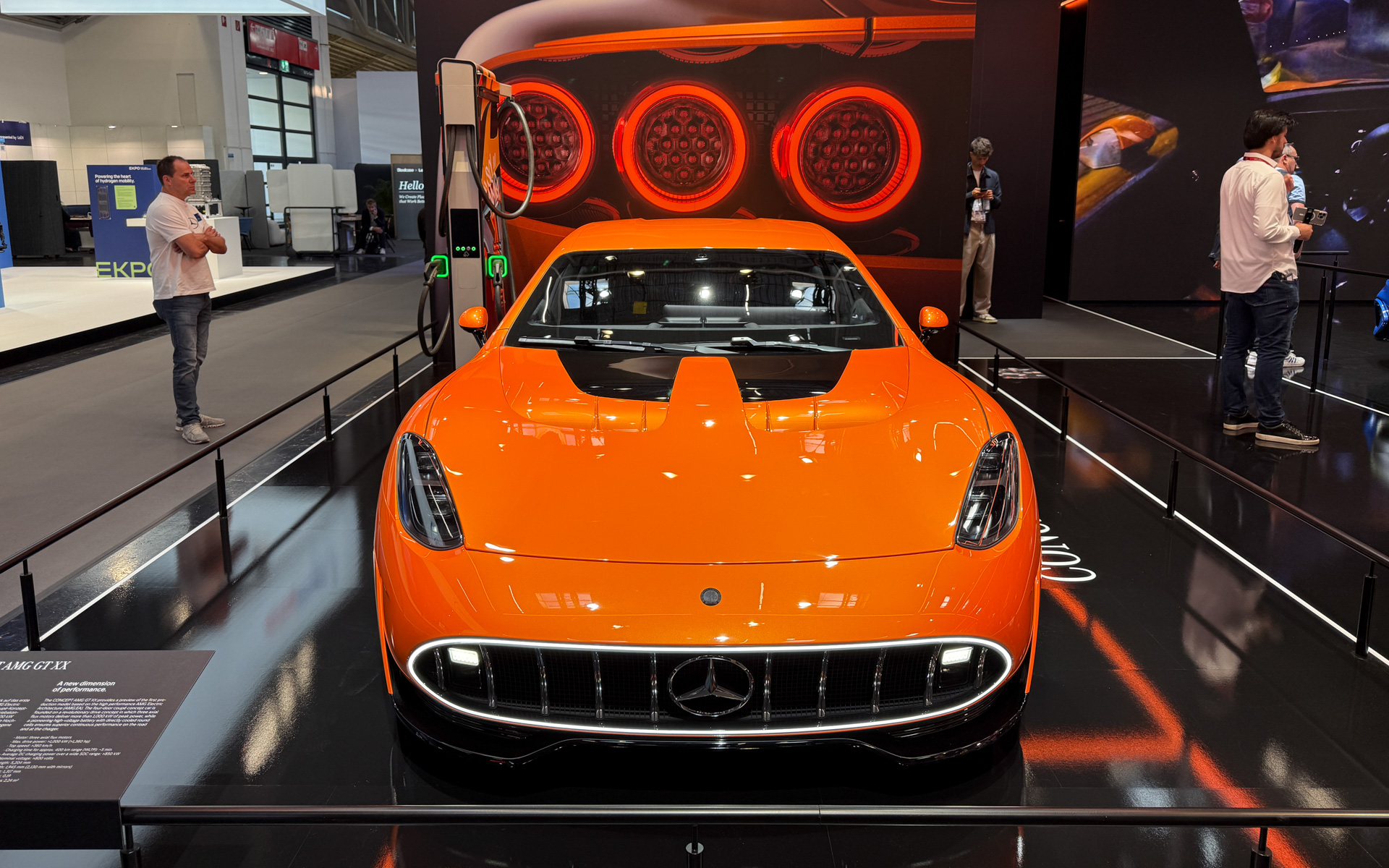 Mercedes-AMG初の完全電気自動車「CONCEPT AMG GT XX」（写真はIAAモビリティ2025会場のもの）