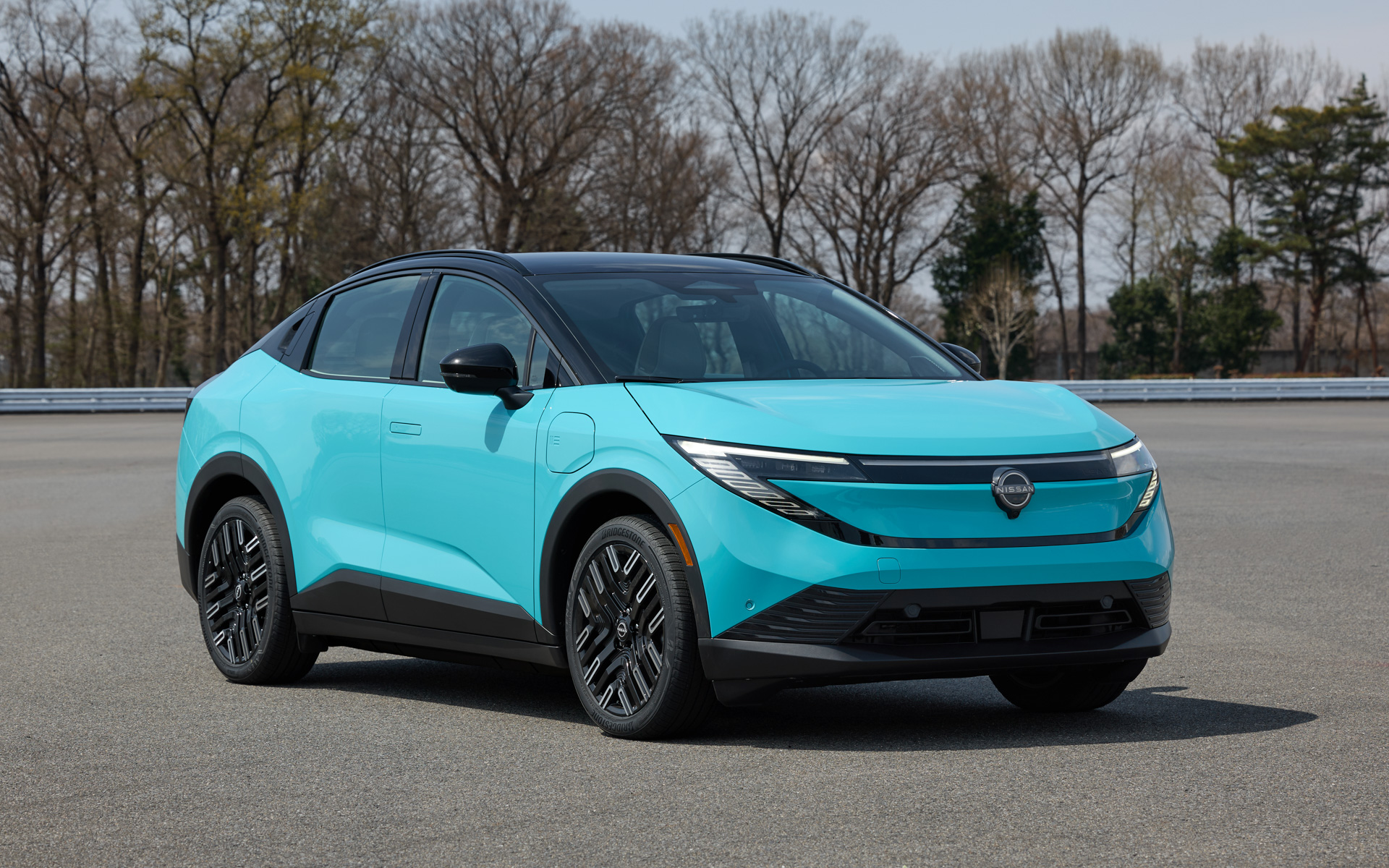 新型「リーフ」