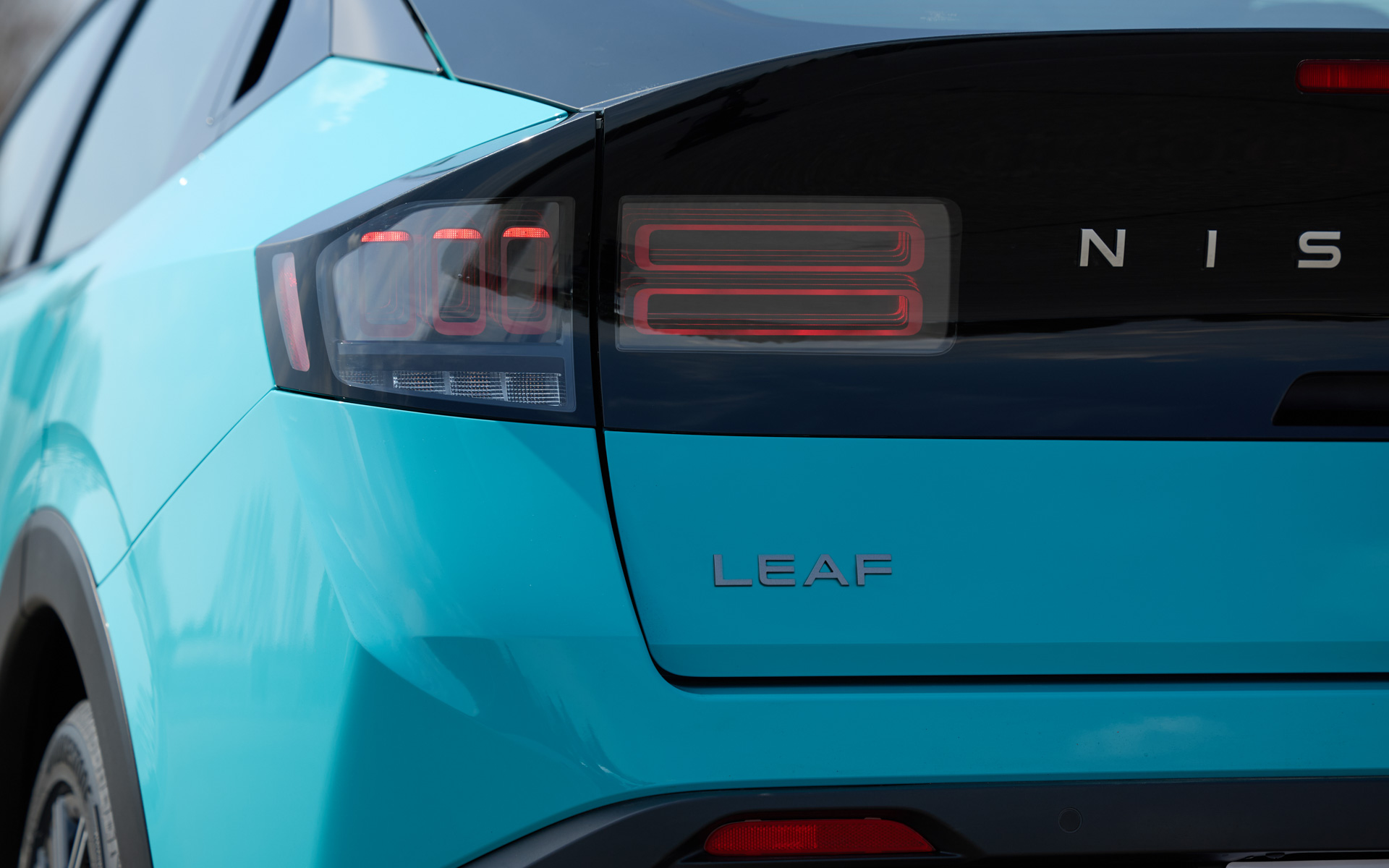 新型「リーフ」