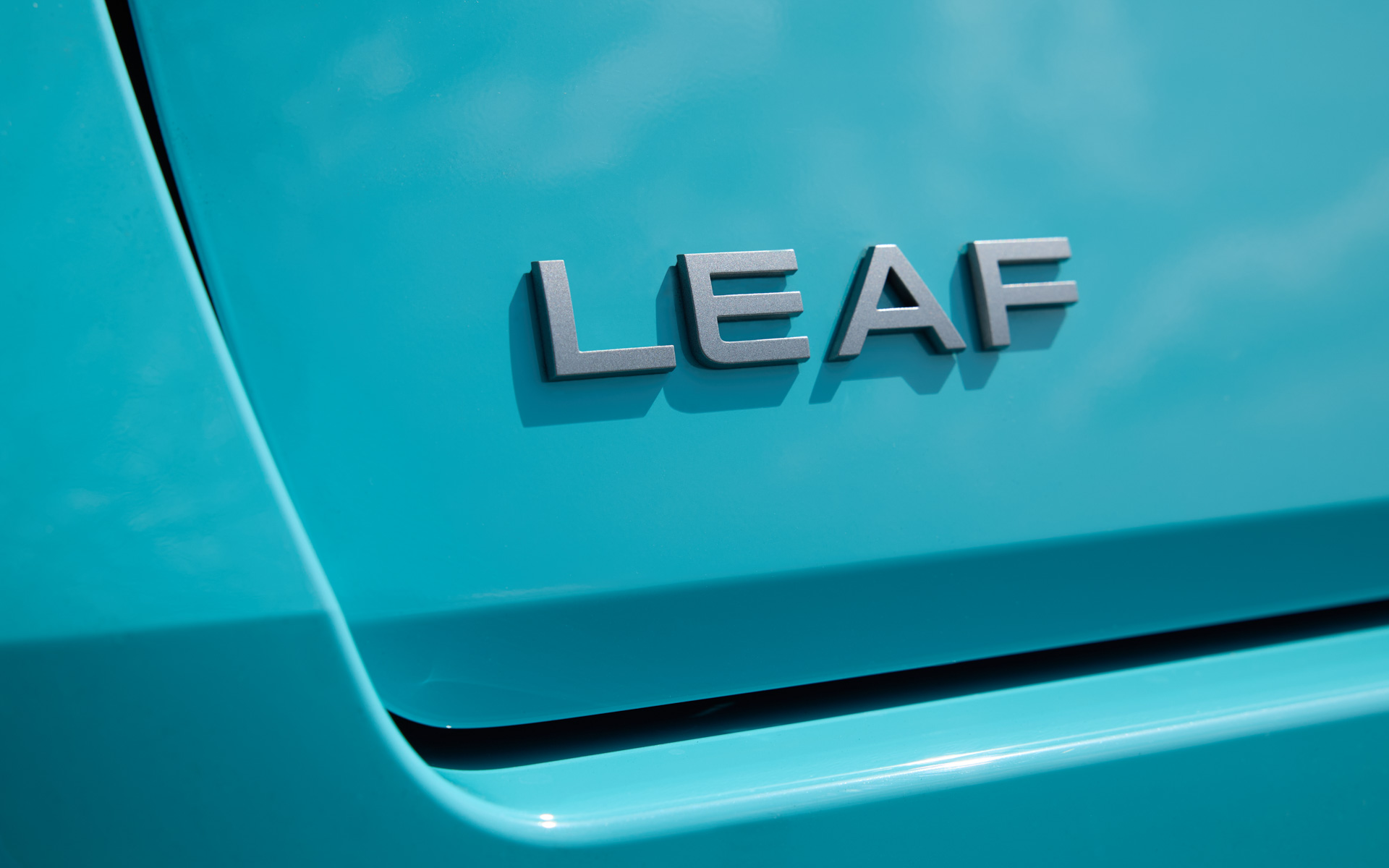 新型「リーフ」