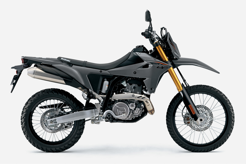 スズキ、新型「DR-Z4S」「DR-Z4SM」 価格119万9000円で日本発売 - Car