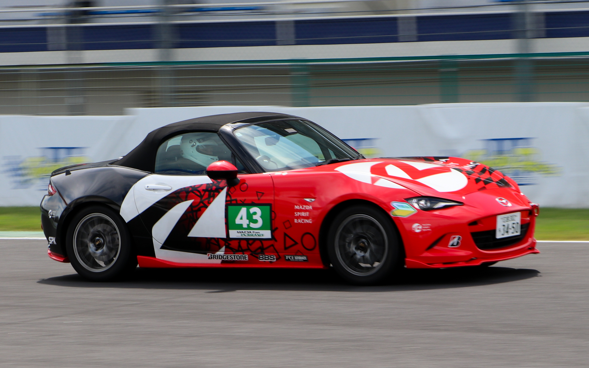 43号車 チャレプロロードスター1号車