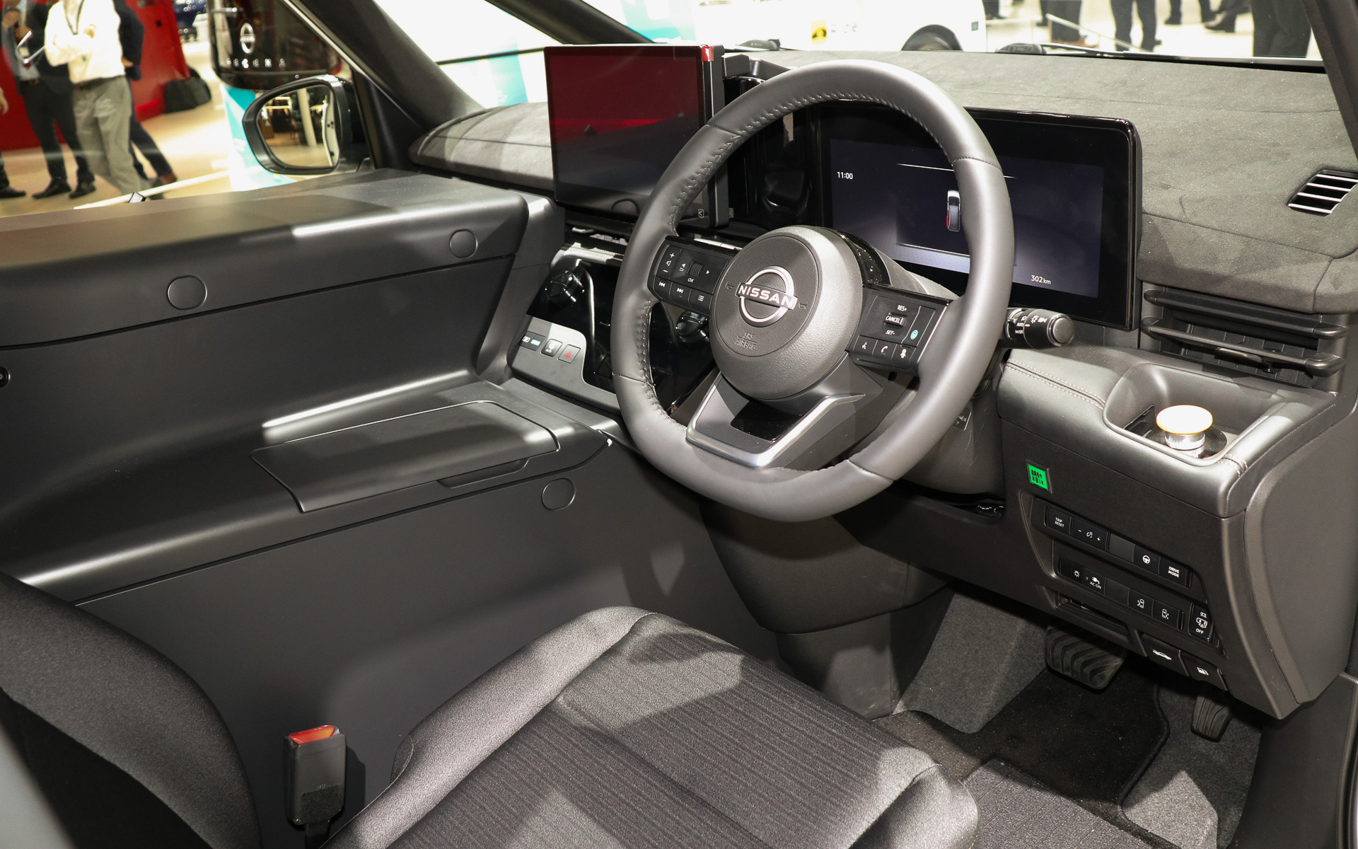 セレナ L4技術検証車両の運転席