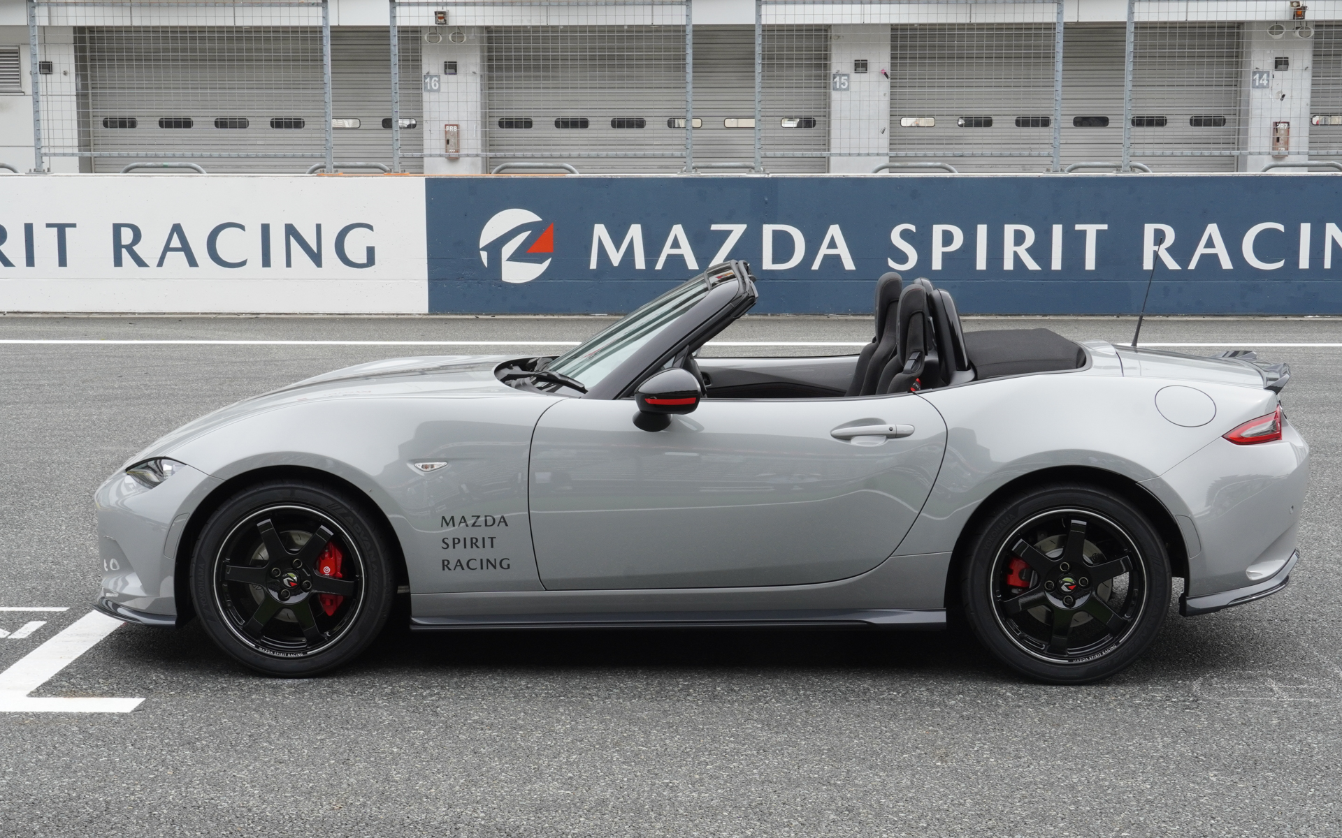 MAZDA SPIRIT RACING ROADSTER 12R
