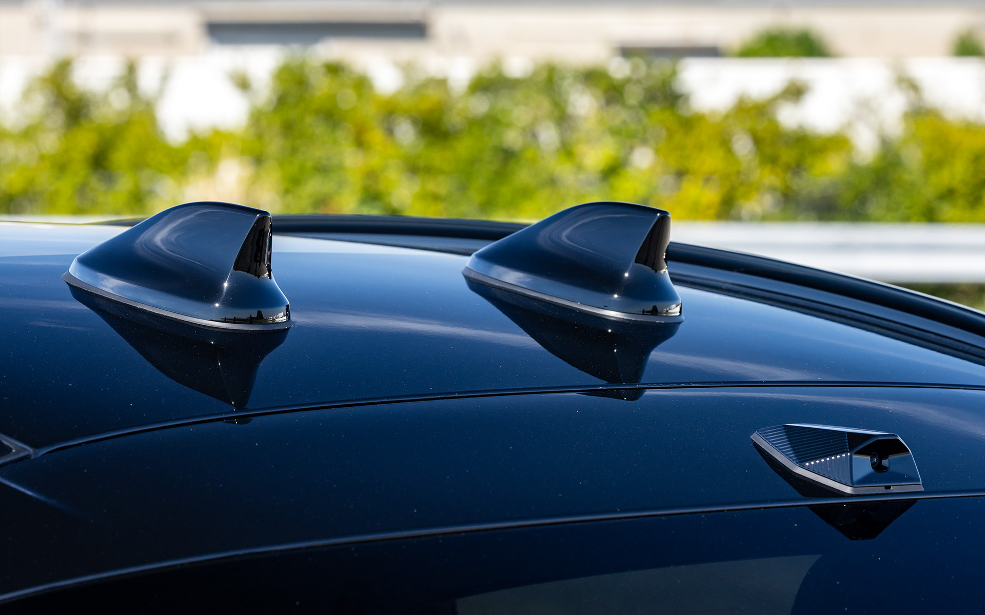 全車メーカーオプションのプロパイロット2.0はルーフ後端のシャークフィンアンテナが2本に