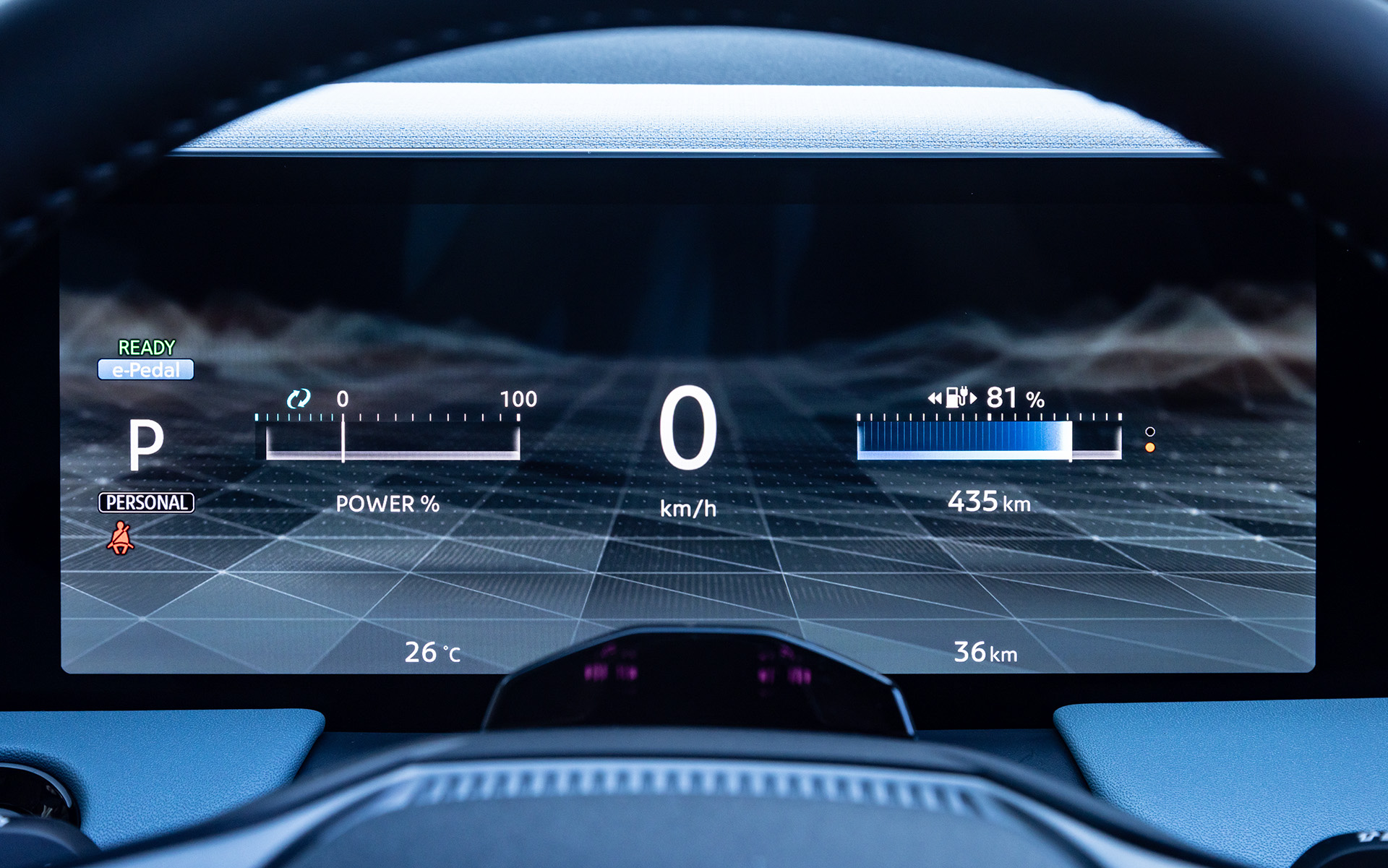 メーターは12.3インチの大型液晶を採用