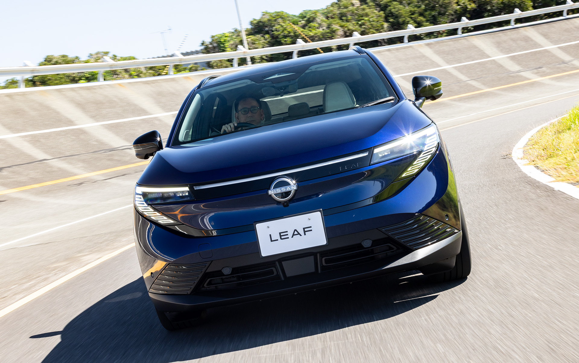 総じて上々の足まわりセッティングの新型リーフ