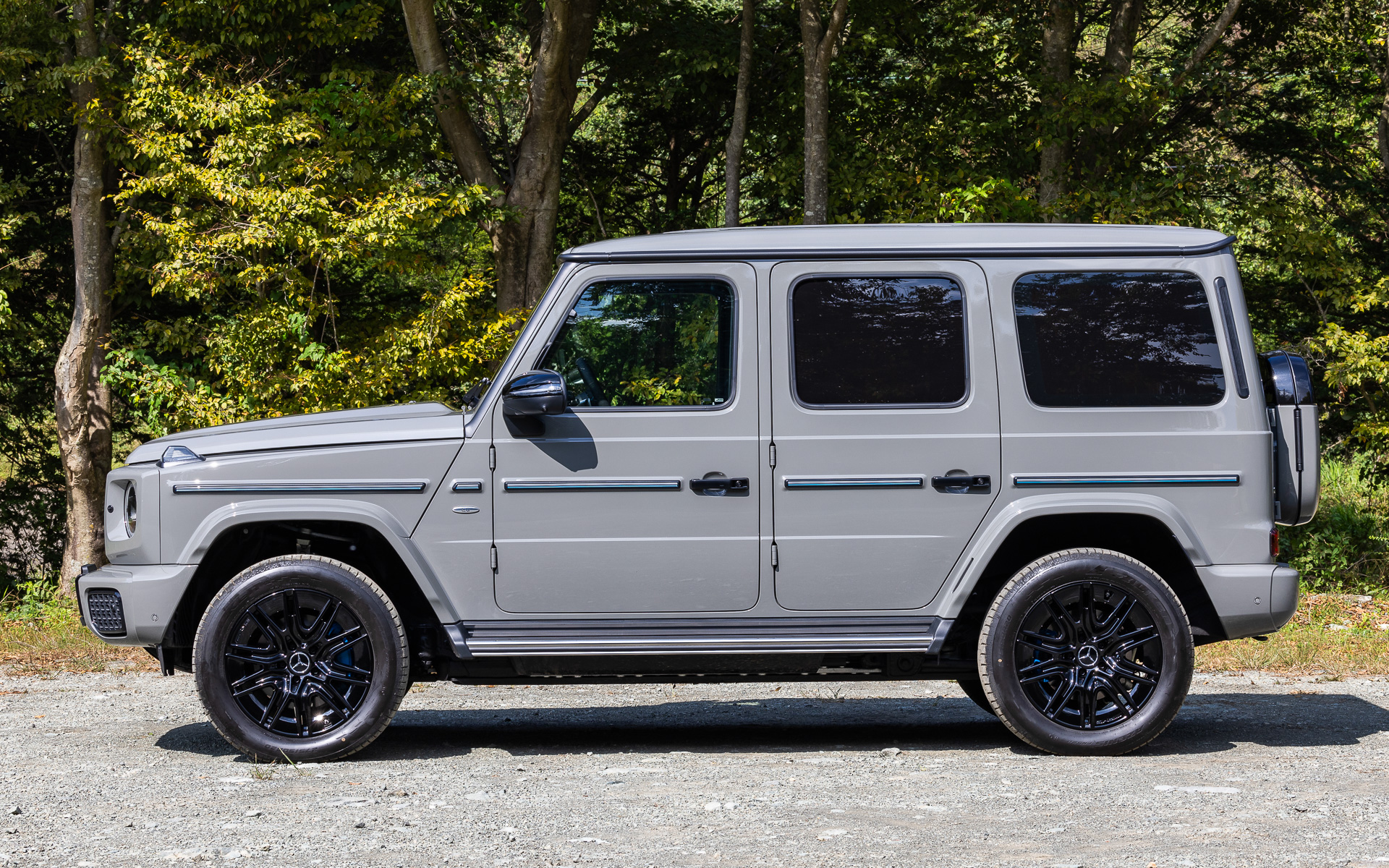 ボディサイズは4730×1985×1990mm（全長×全幅×全高）、ホイールベースは2890mm