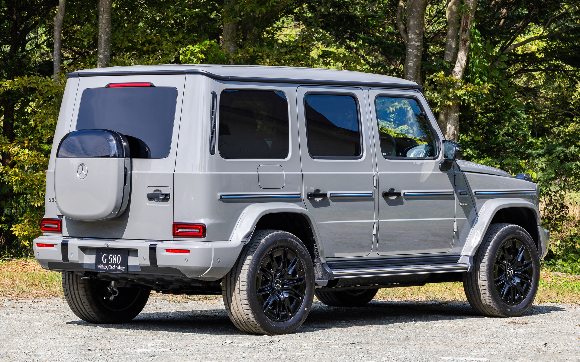 ボディサイズは4730×1985×1990mm（全長×全幅×全高）、ホイールベースは2890mm