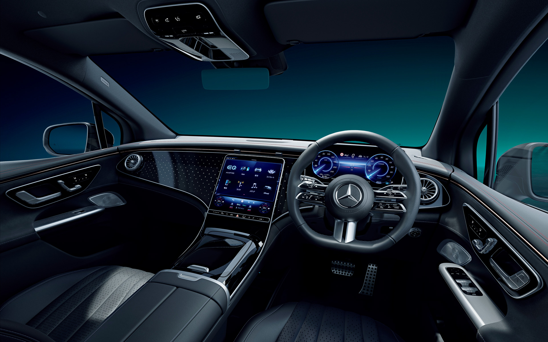 EQE 350 4MATIC SUVではセンターコンソールに12.8インチ OLEDセントラルディスプレイを設置