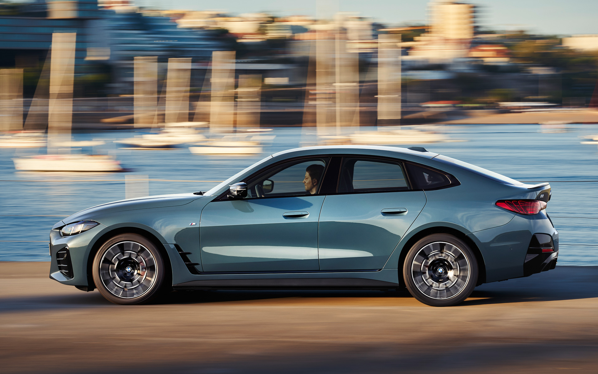 4ドアクーペ「4シリーズ グラン クーペ」の走行性能を継承。eDrive40 M Sportの一充電走行距離（WLTCモード）は595km