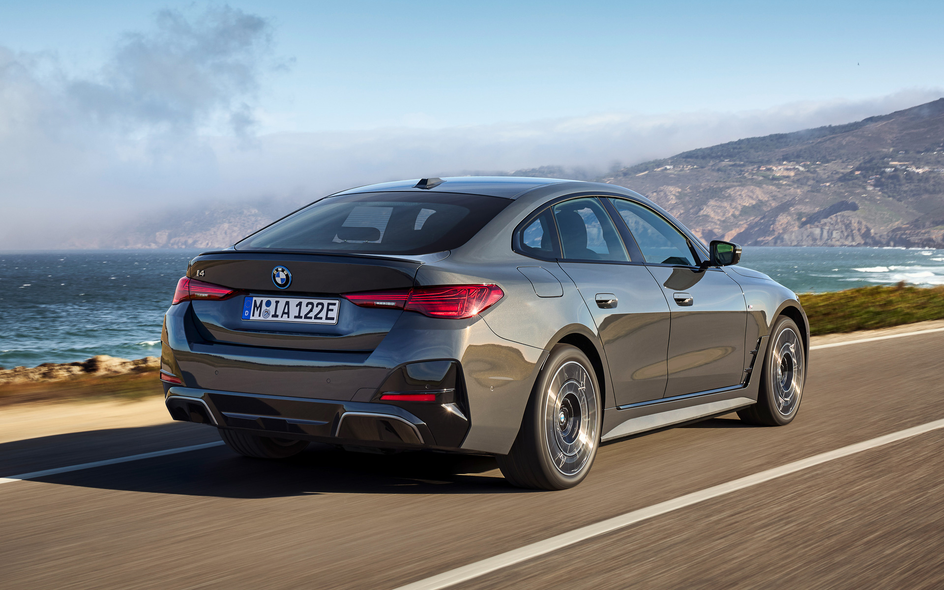 4ドアクーペ「4シリーズ グラン クーペ」の走行性能を継承。eDrive40 M Sportの一充電走行距離（WLTCモード）は595km