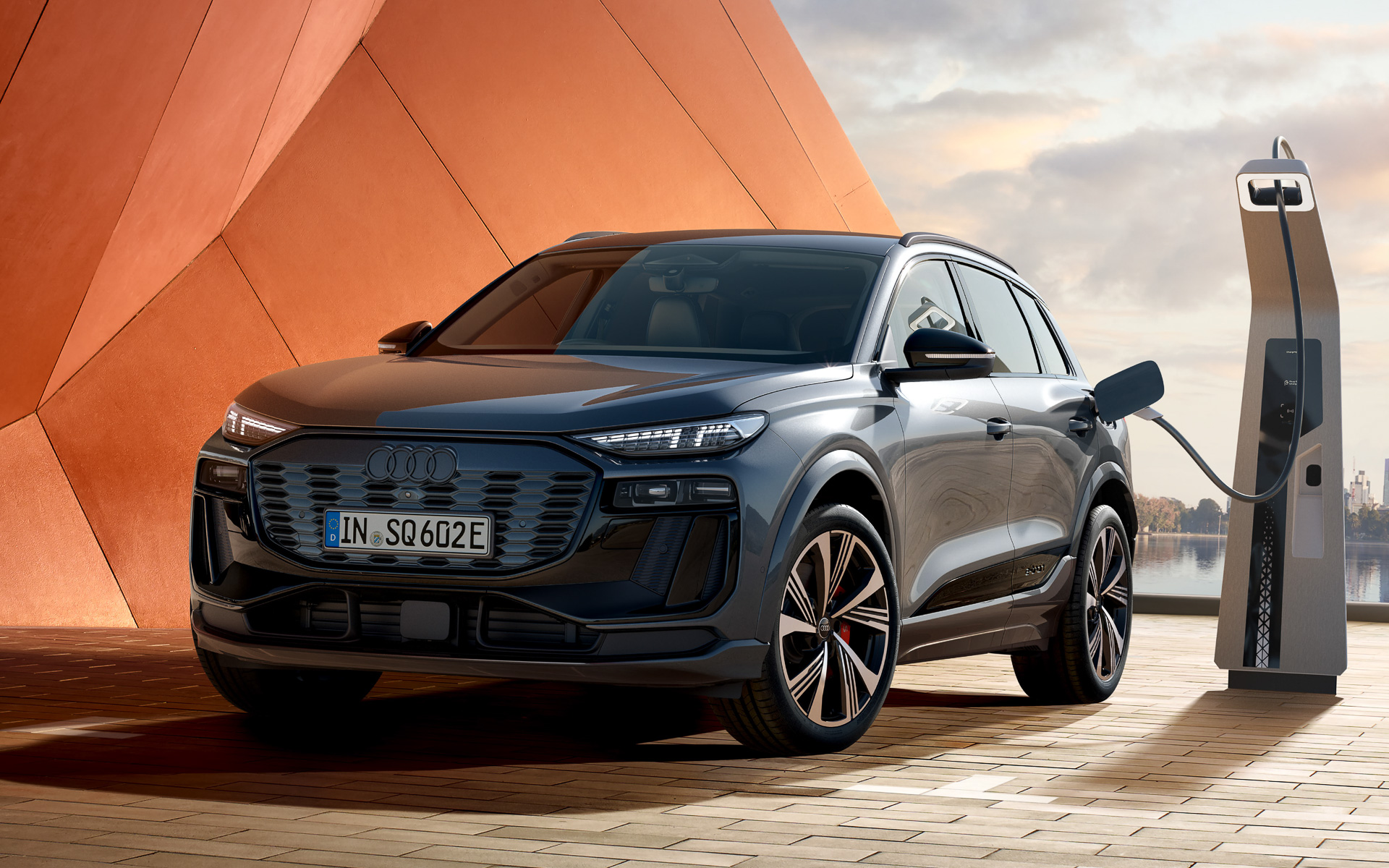 駆動用バッテリは800Vテクノロジーを採用して、急速充電はCHAdeMO方式に対応