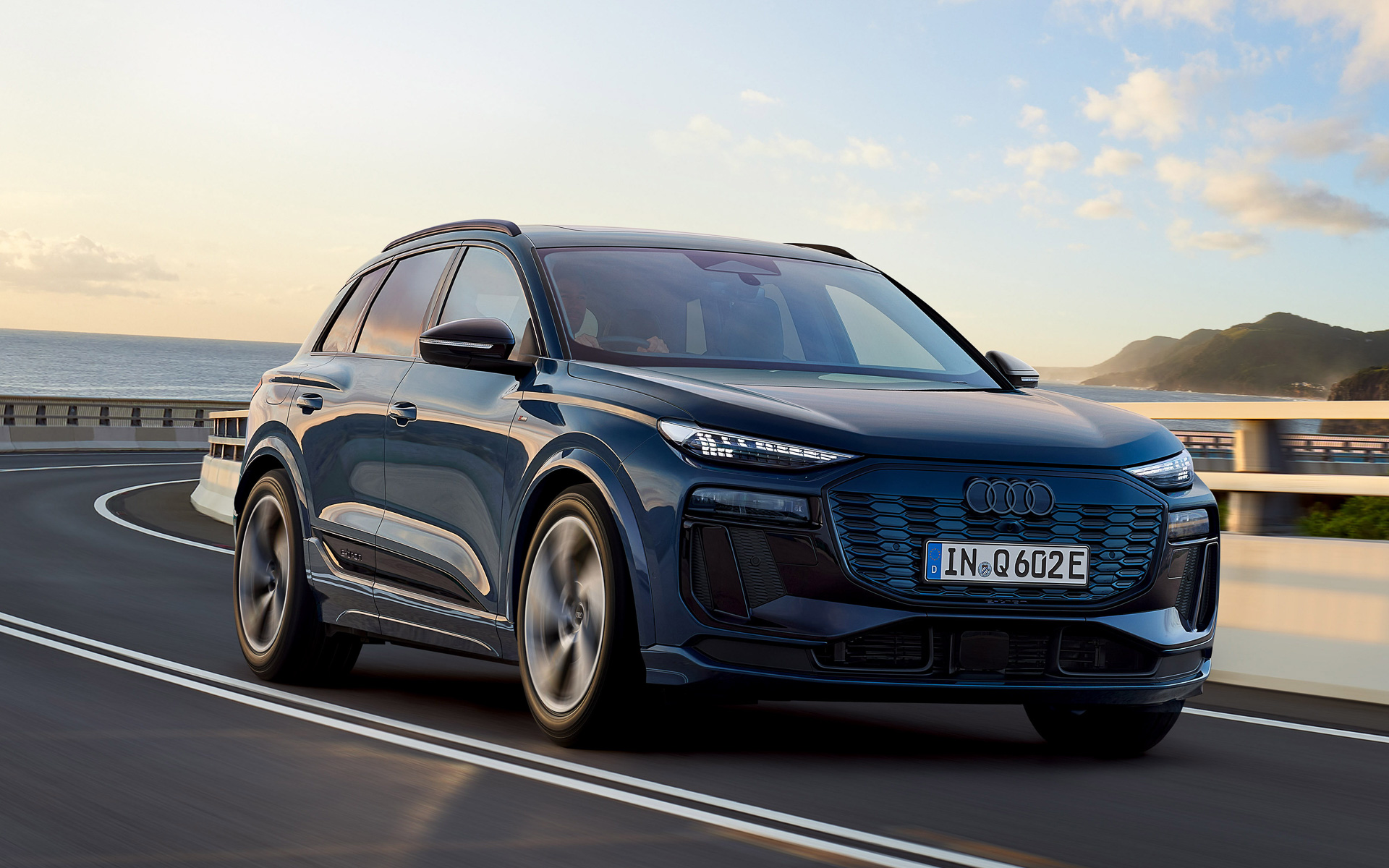 新設計のフロントアクスルと精密なトルク配分で俊敏かつ安定した走行性能を実現