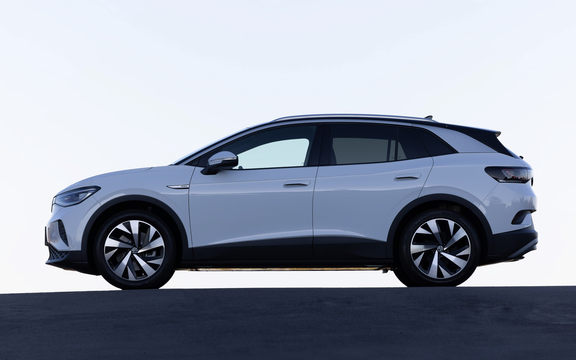 外観デザインではこれまでにない「力強さ」と「頼もしさ」を表現。SUVとしては非常に優れたCd値0.28を実現している