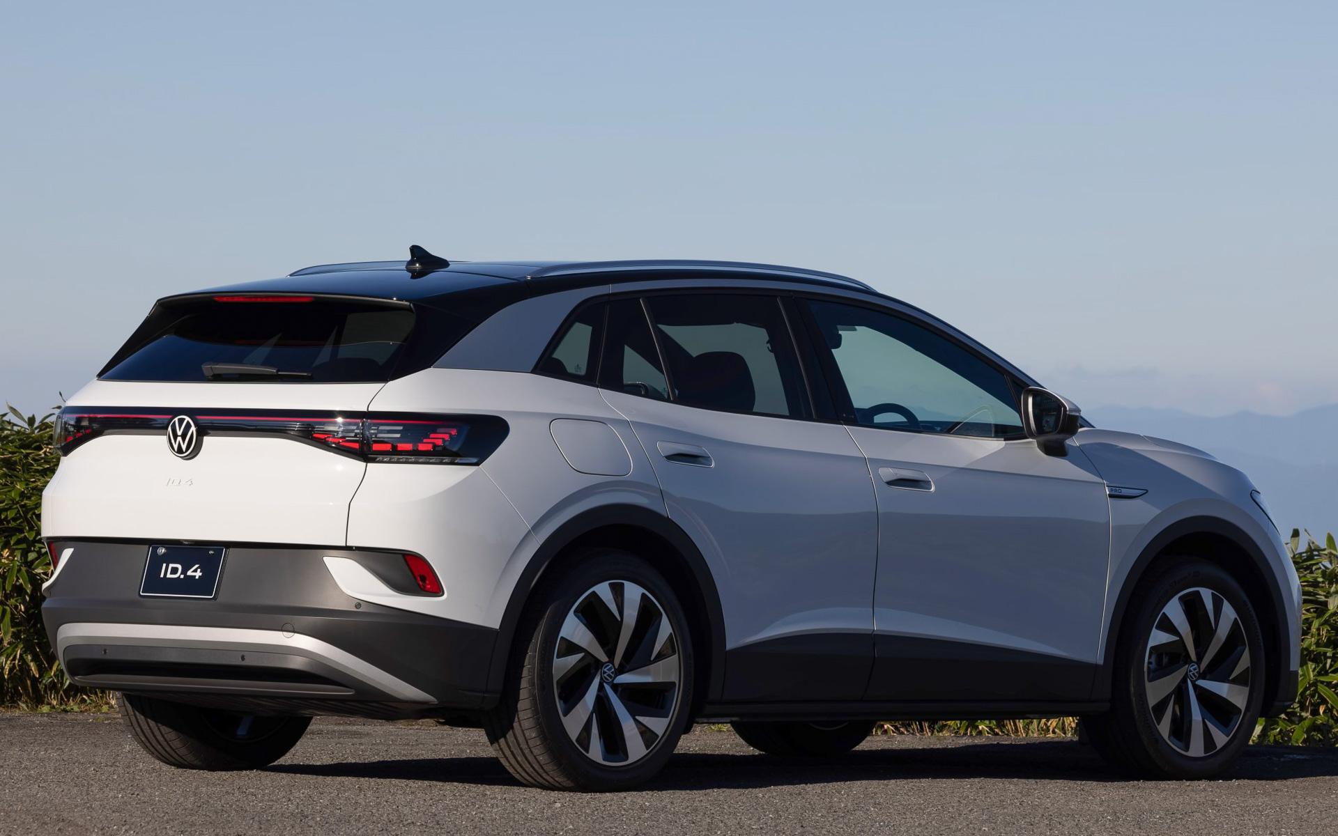 外観デザインではこれまでにない「力強さ」と「頼もしさ」を表現。SUVとしては非常に優れたCd値0.28を実現している