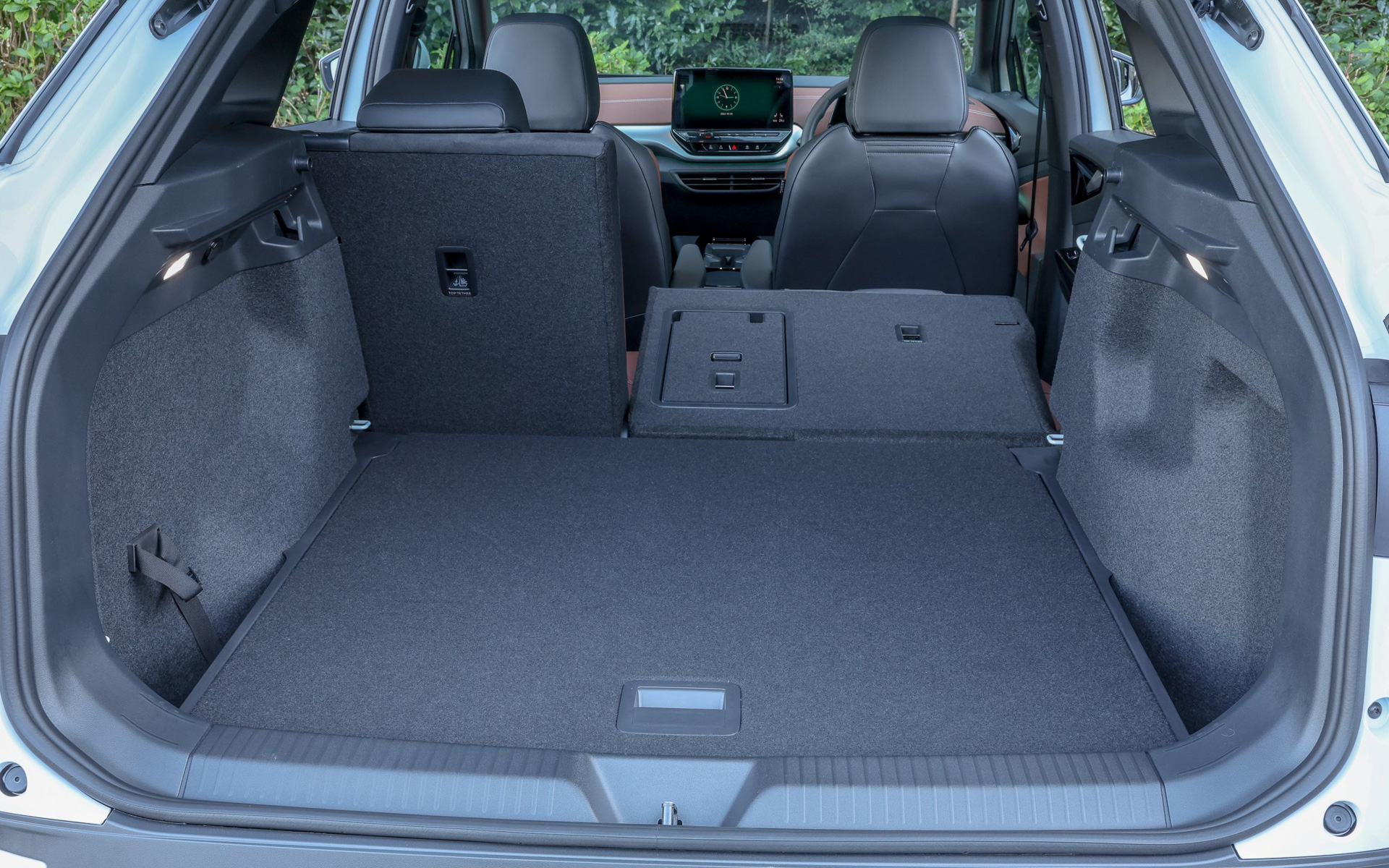 ラゲッジスペース容量は543Lから1575Lまで拡大可能