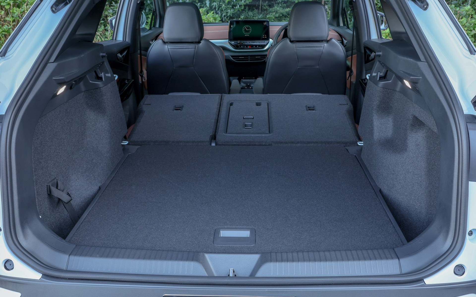 ラゲッジスペース容量は543Lから1575Lまで拡大可能