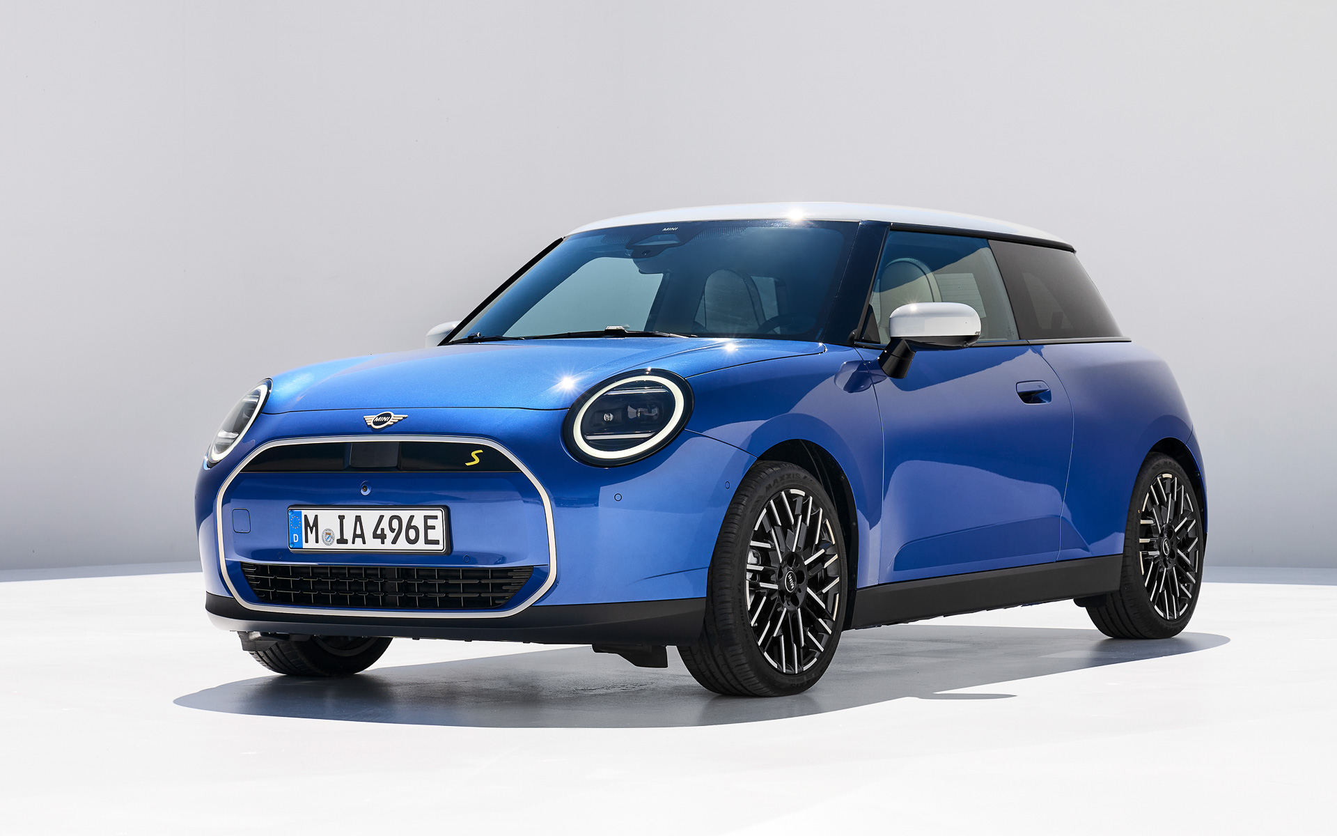 「MINI クーパー SE」